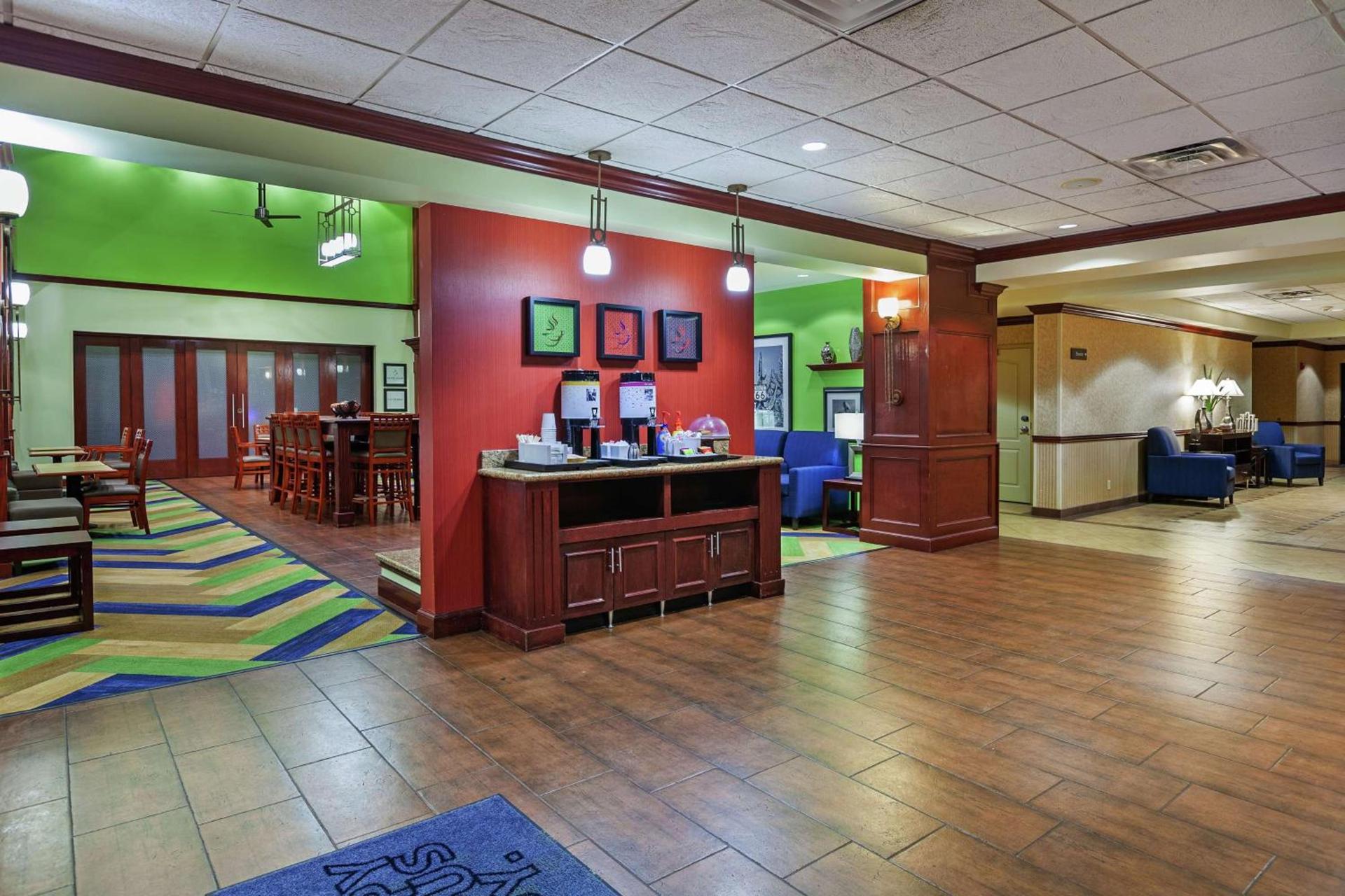 Hampton Inn & Suites Owasso photo 14