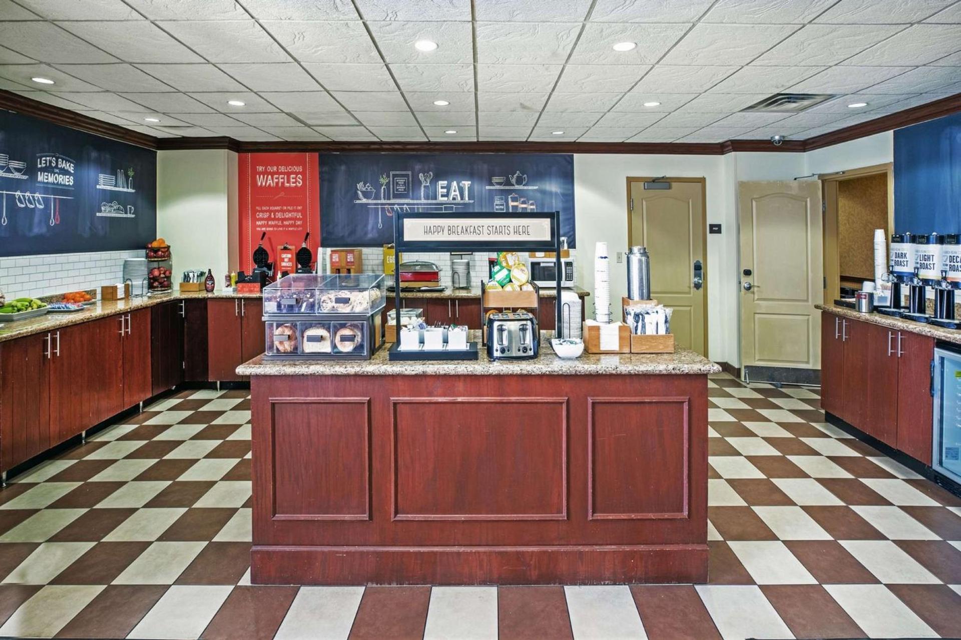 Hampton Inn & Suites Owasso photo 19