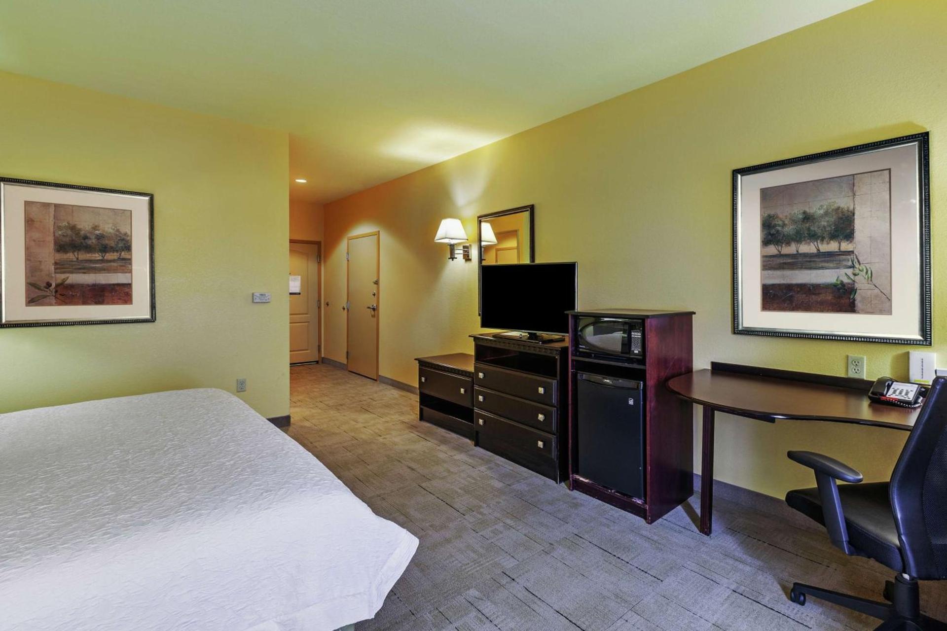 Hampton Inn & Suites Owasso photo 22