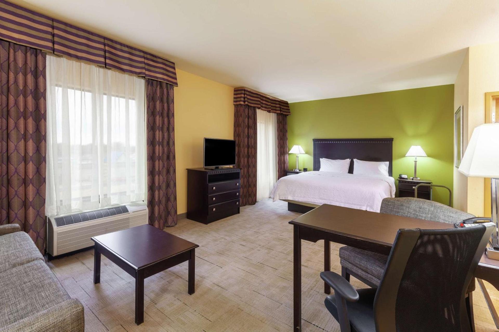 Hampton Inn & Suites Owasso photo 24