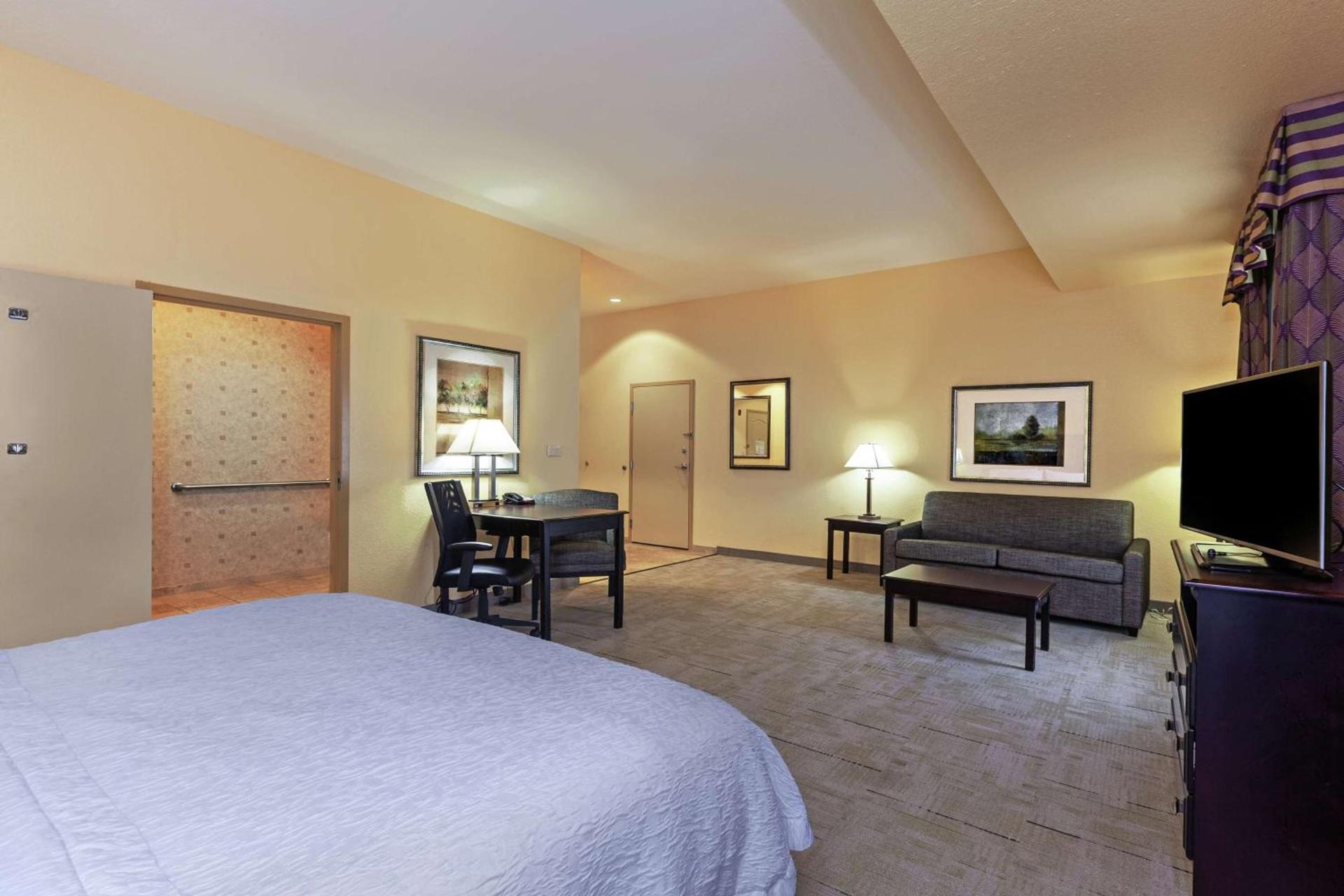 Hampton Inn & Suites Owasso photo 27