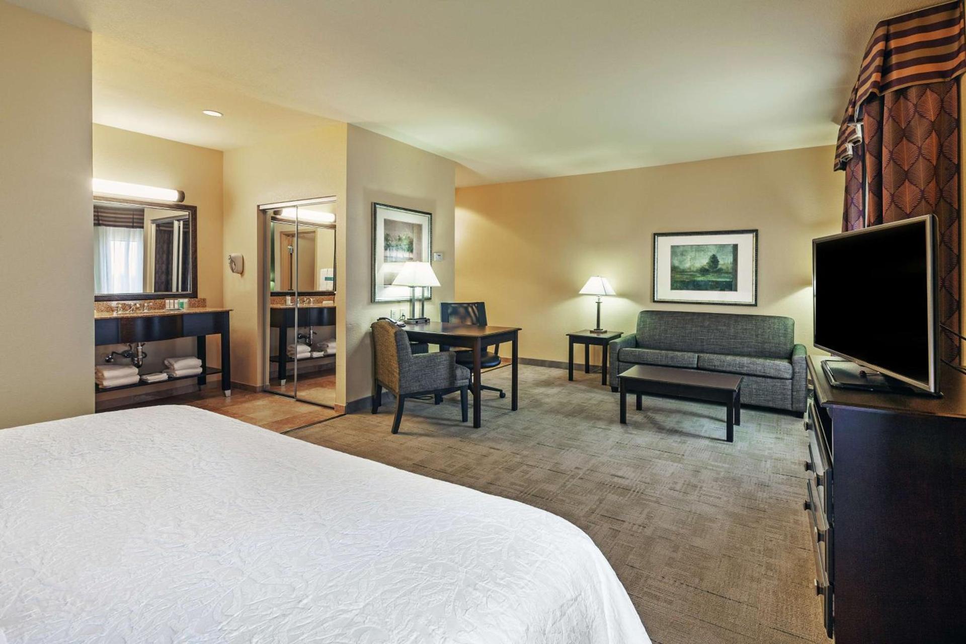 Hampton Inn & Suites Owasso photo 31