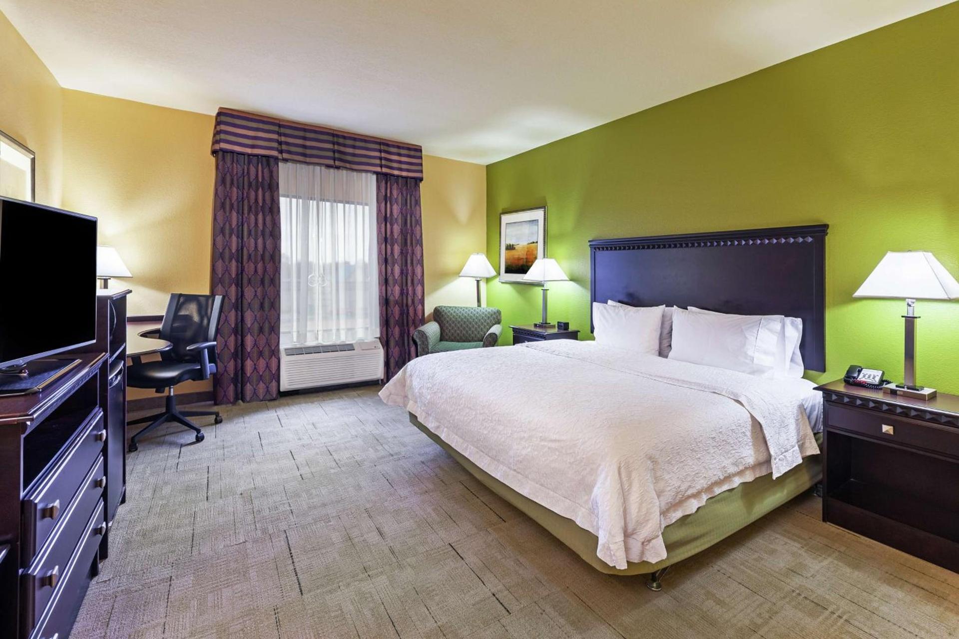 Hampton Inn & Suites Owasso photo 40