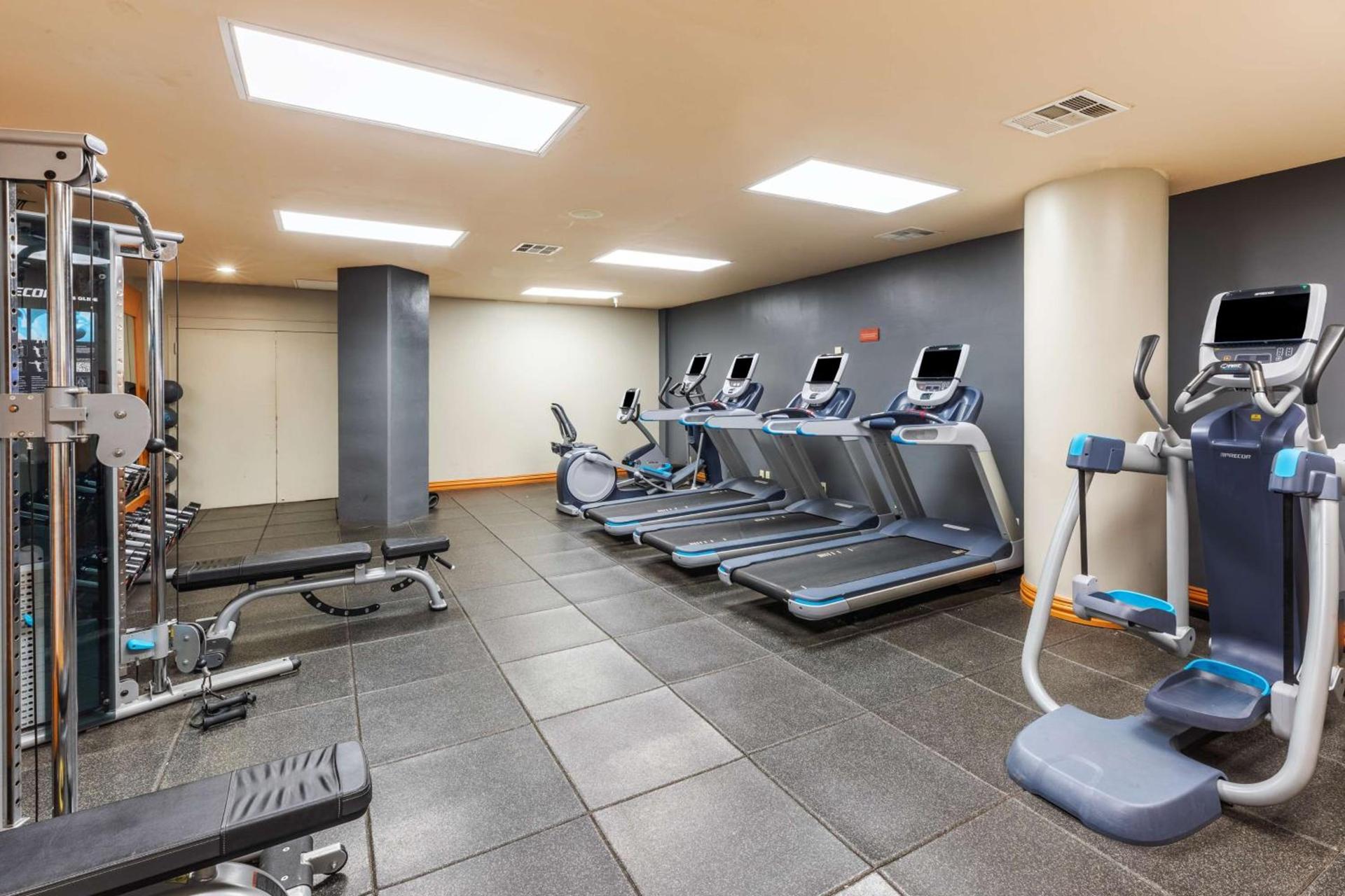 DoubleTree by Hilton Tulsa - Warren Place photo 8