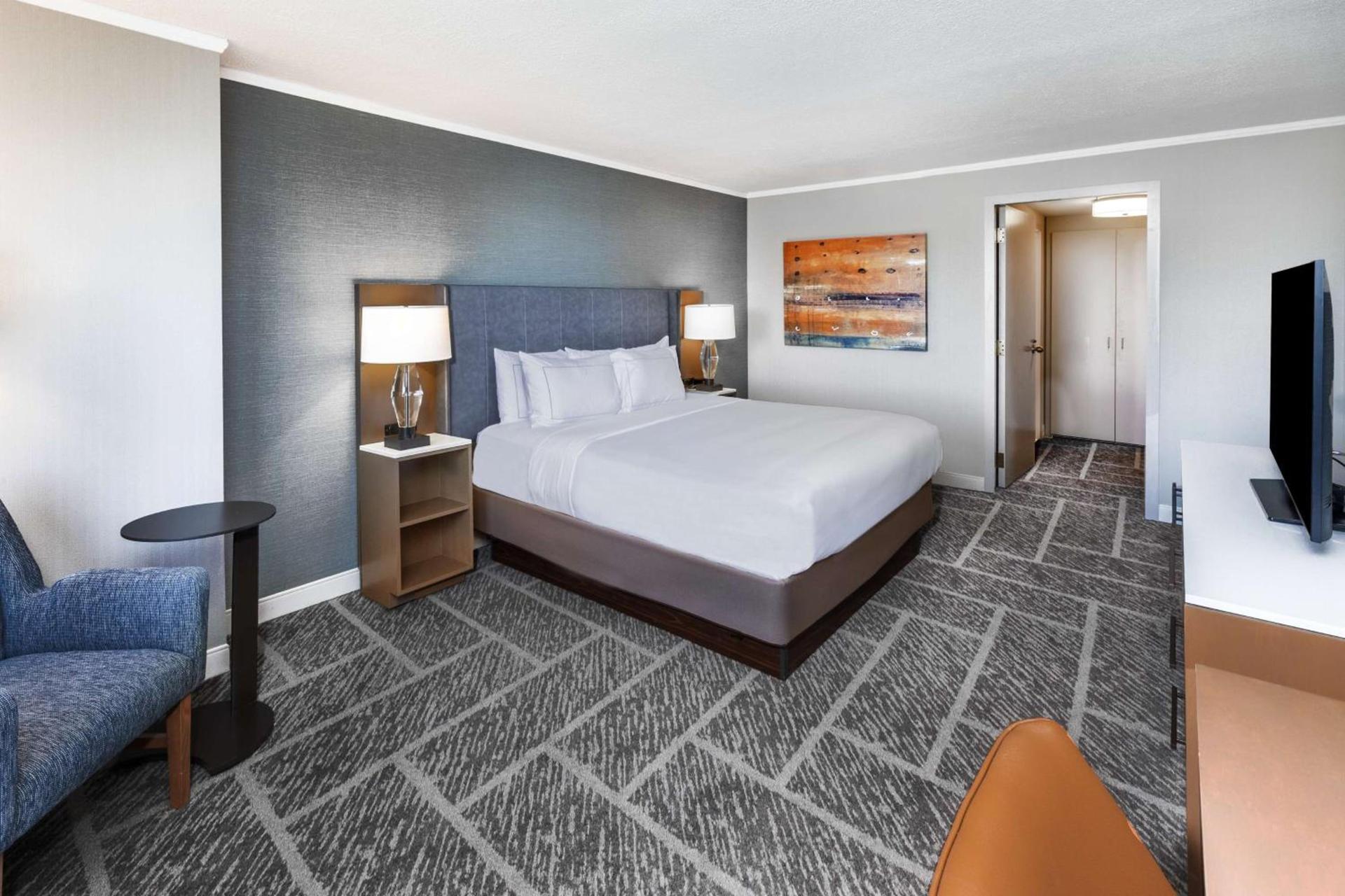 DoubleTree by Hilton Tulsa - Warren Place photo 27