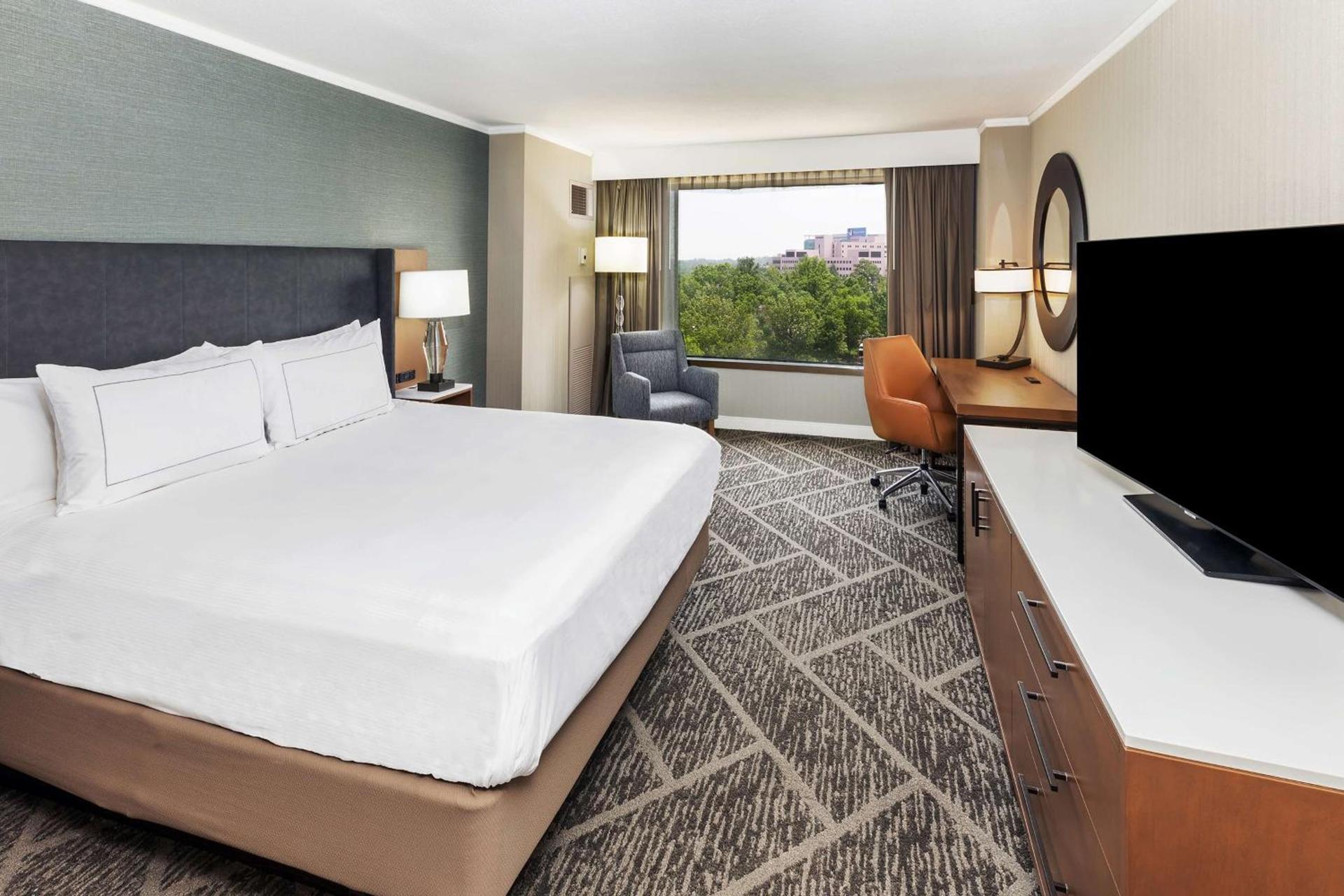DoubleTree by Hilton Tulsa - Warren Place photo 45