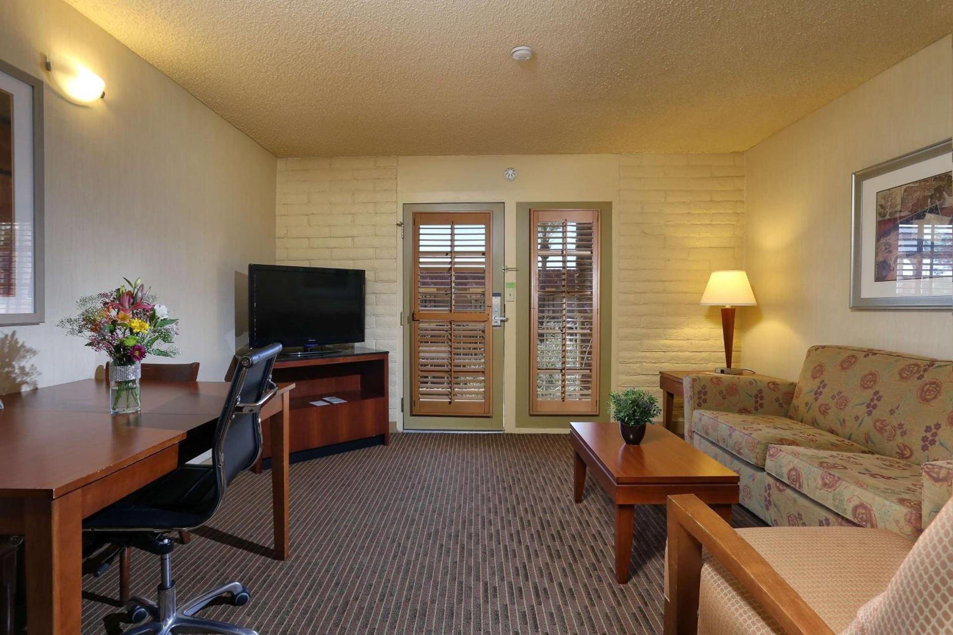 DoubleTree Suites by Hilton Tucson Airport photo 30