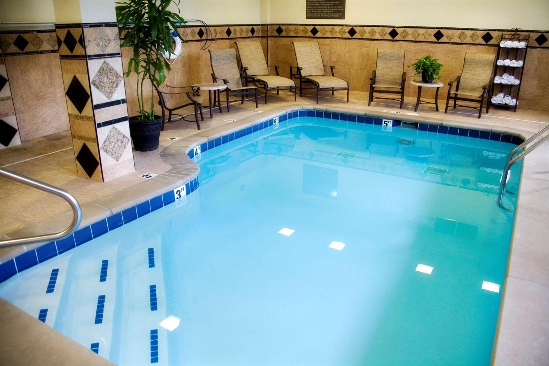 Hampton Inn & Suites Knoxville-Downtown photo 7