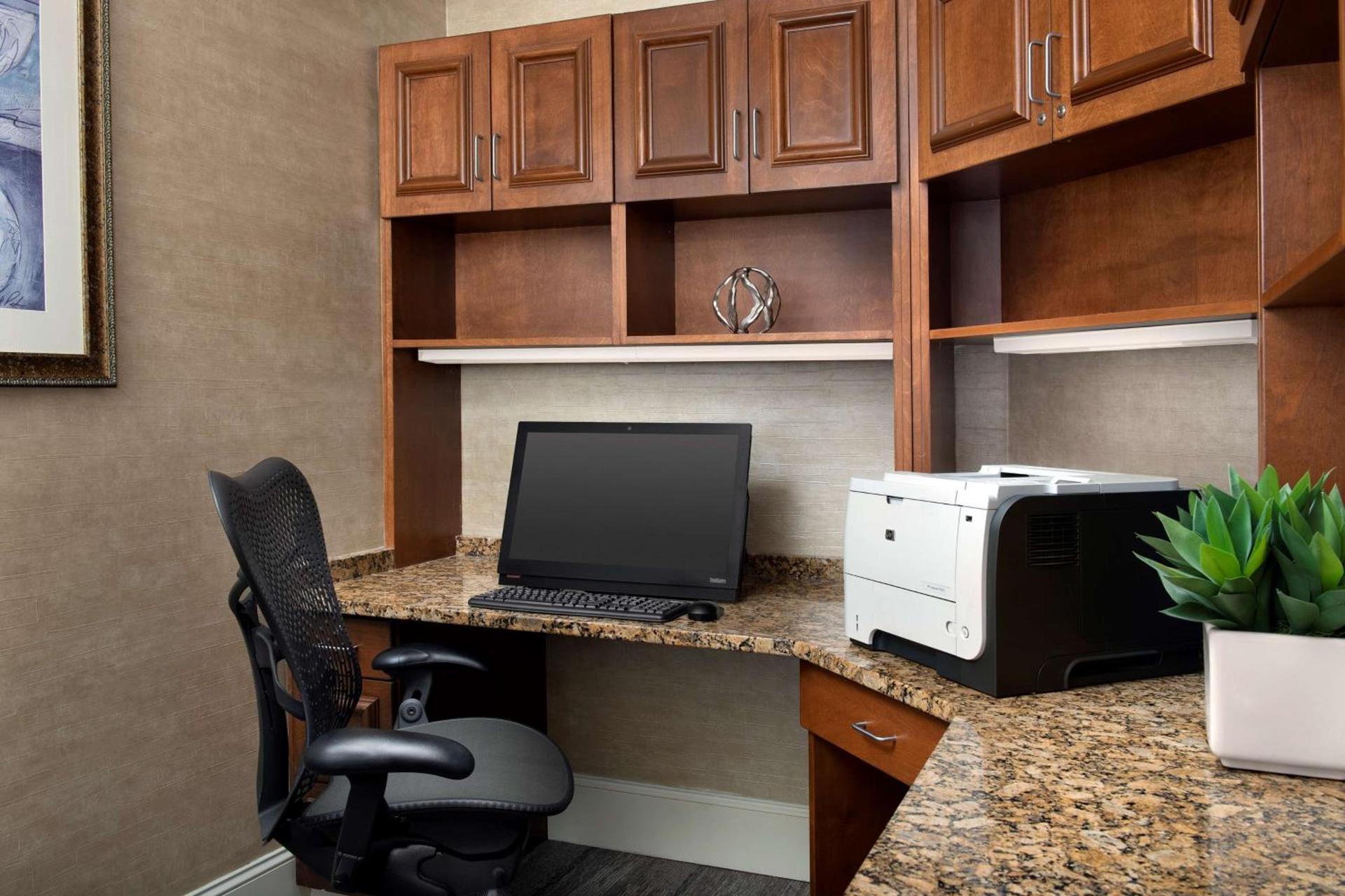 Hilton Garden Inn Knoxville West/Cedar Bluff photo 40