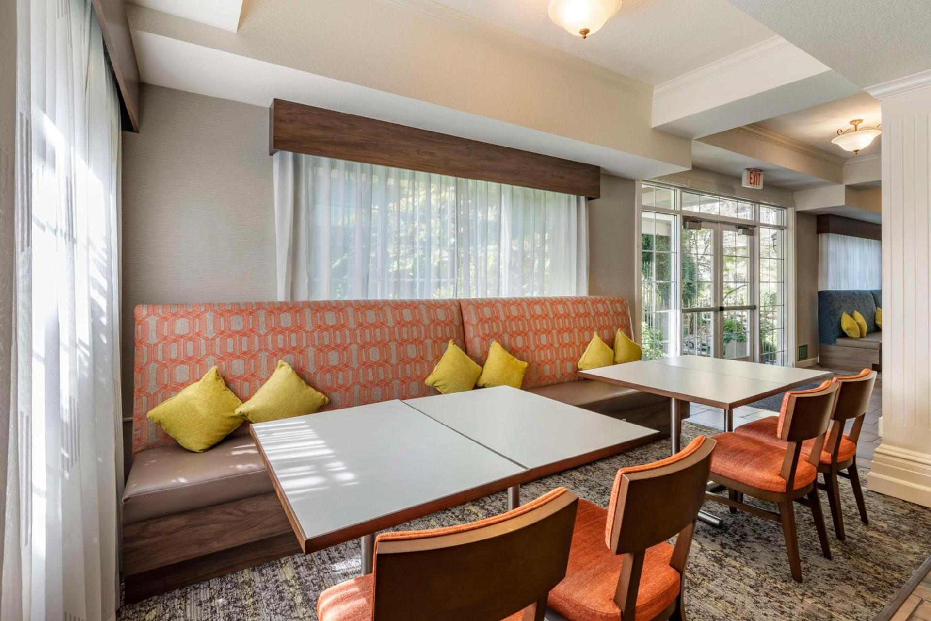 Hampton Inn Ukiah photo 8