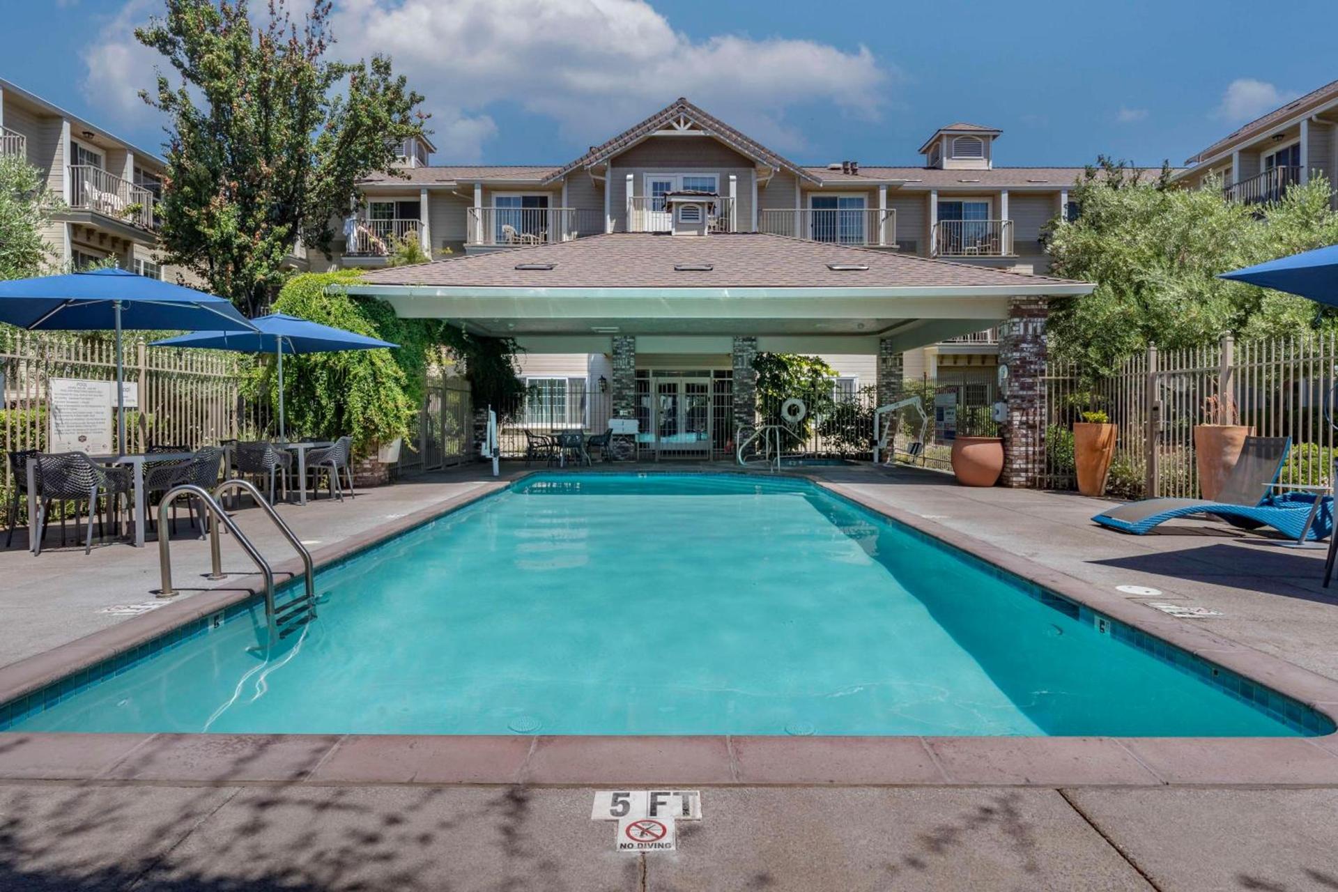Hampton Inn Ukiah photo 14