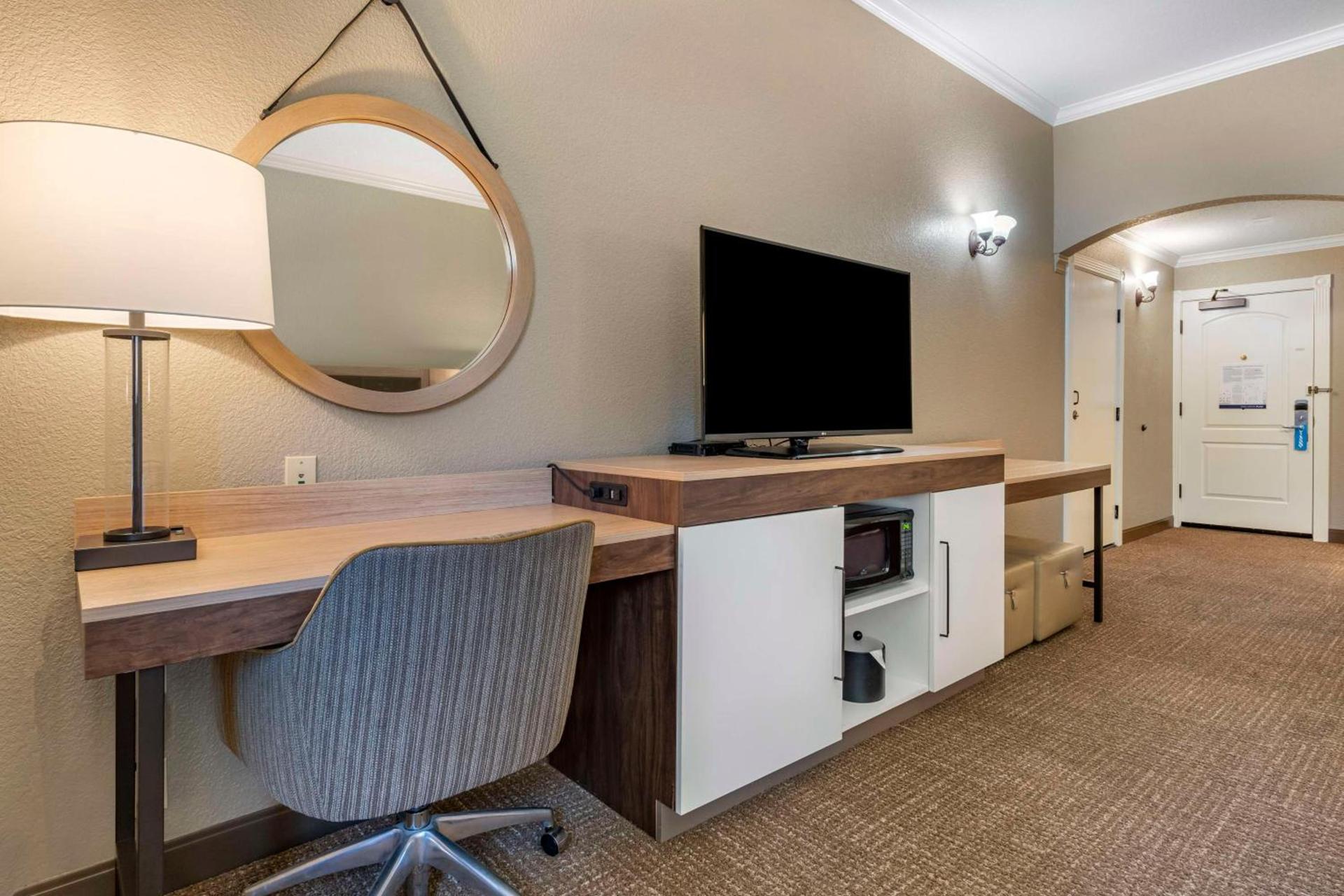 Hampton Inn Ukiah photo 21