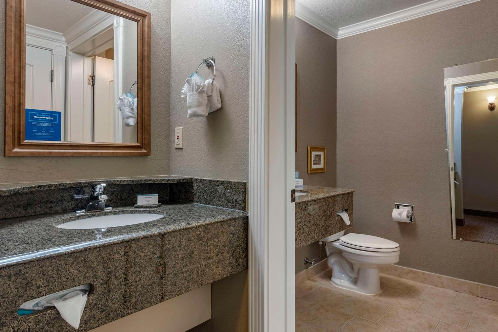 Hampton Inn Ukiah photo 43