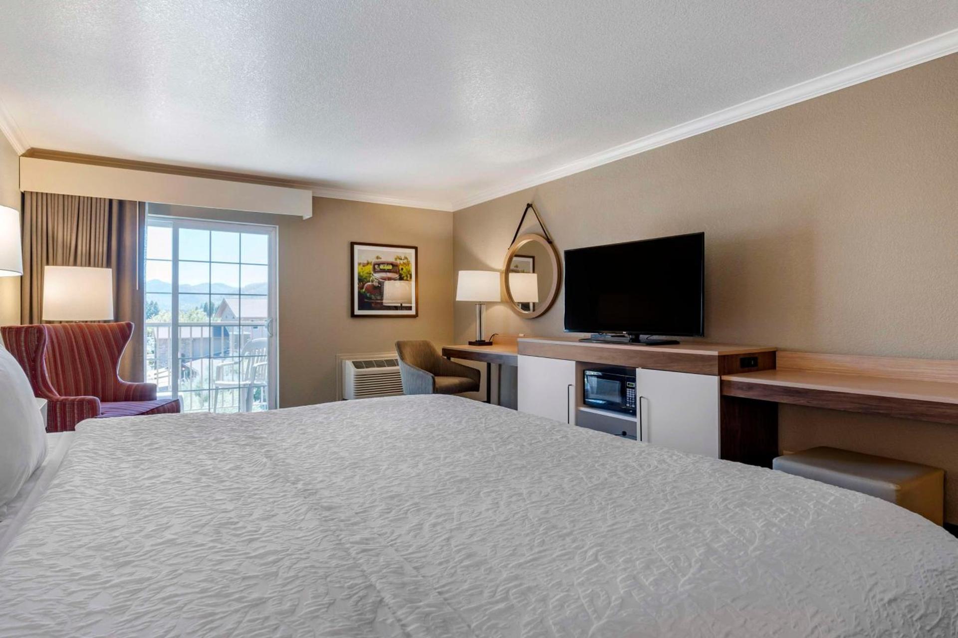 Hampton Inn Ukiah photo 48