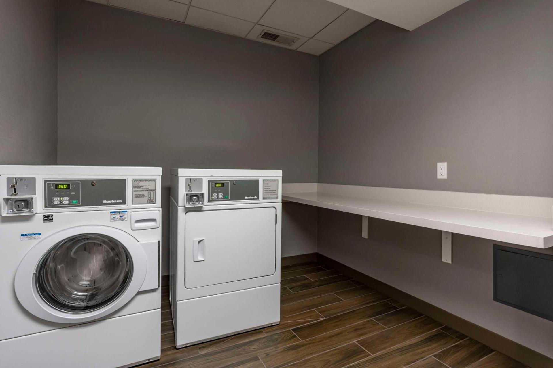 Hampton Inn Ukiah photo 59