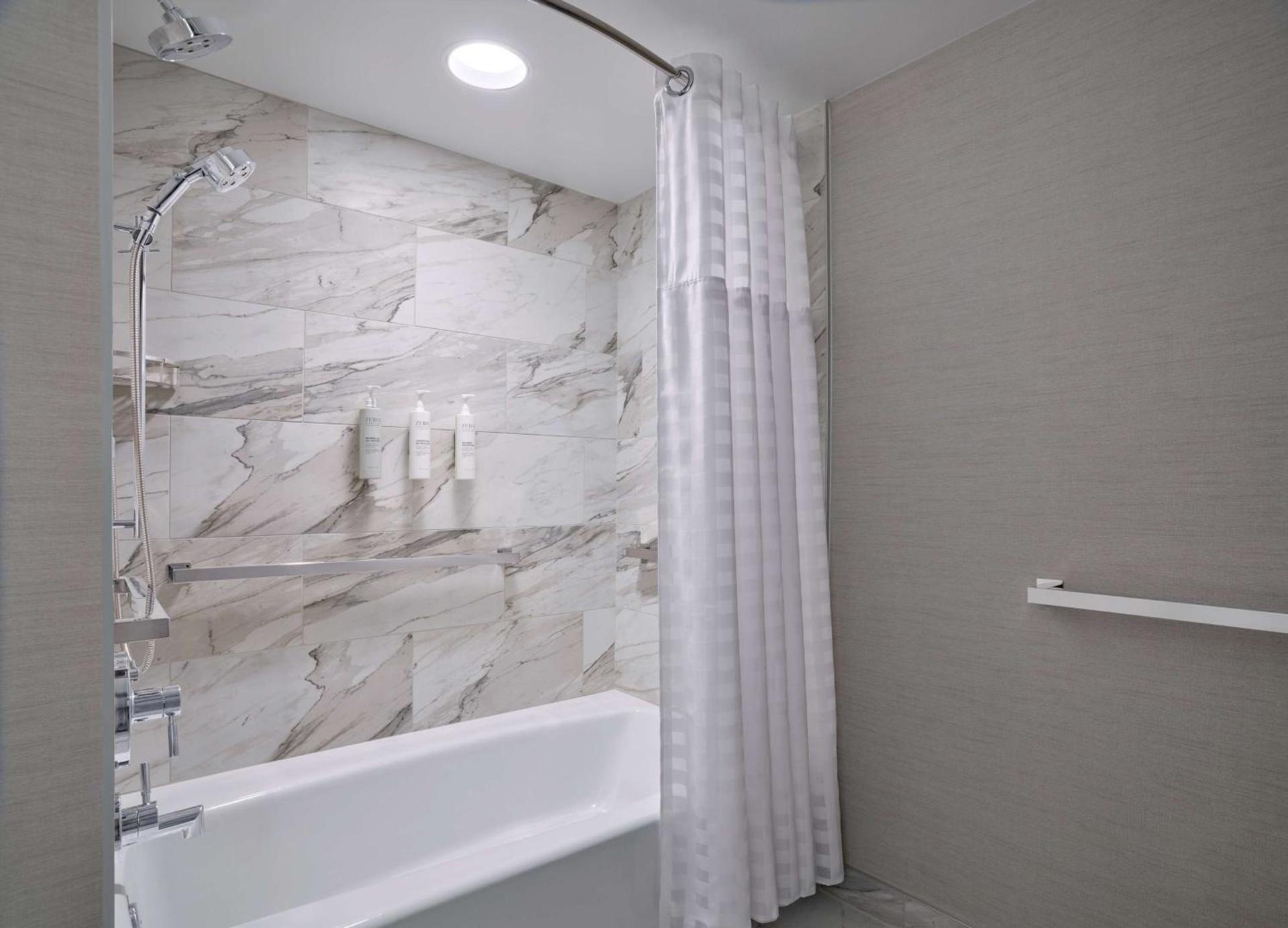 Embassy Suites by Hilton Washington DC Convention Center photo 31