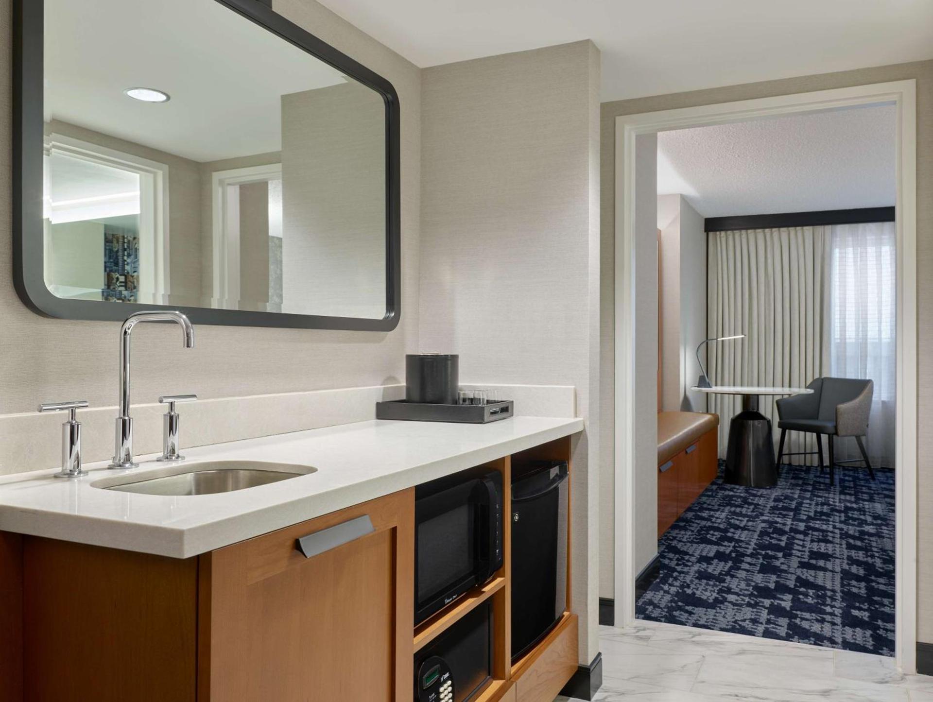 Embassy Suites by Hilton Washington DC Convention Center photo 40