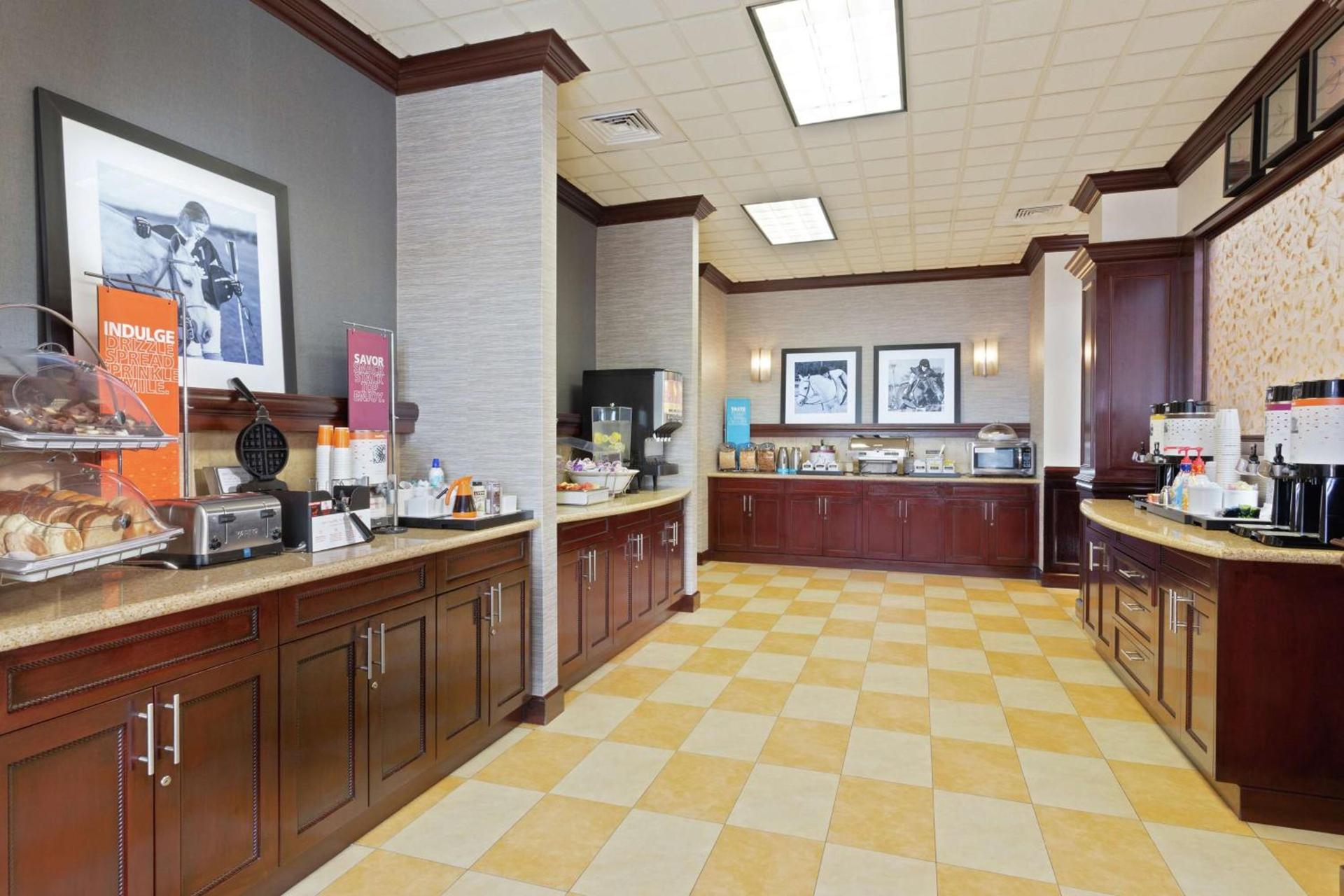 Hampton Inn & Suites Wellington photo 7