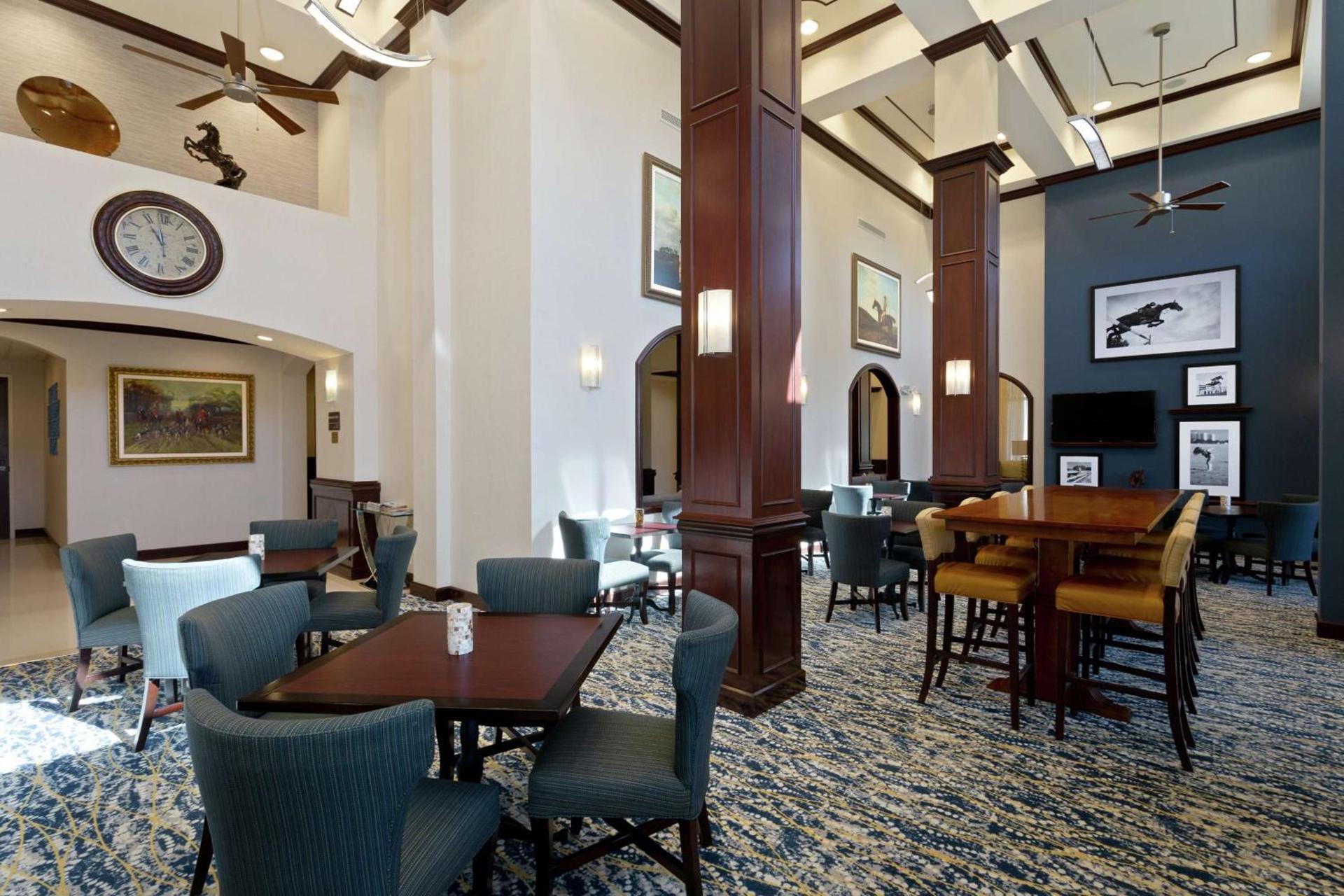 Hampton Inn & Suites Wellington photo 9