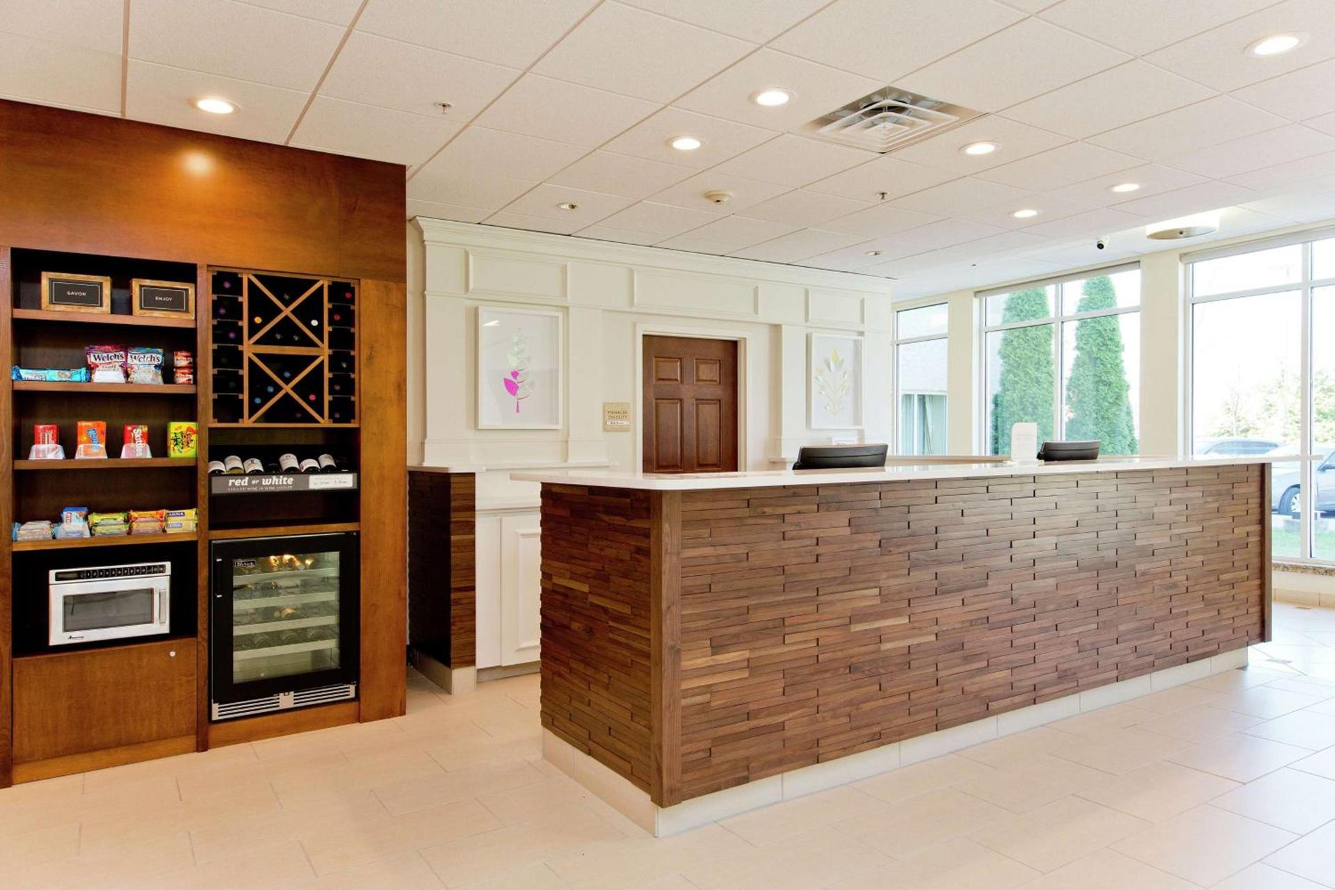 Hilton Garden Inn Winchester photo 3