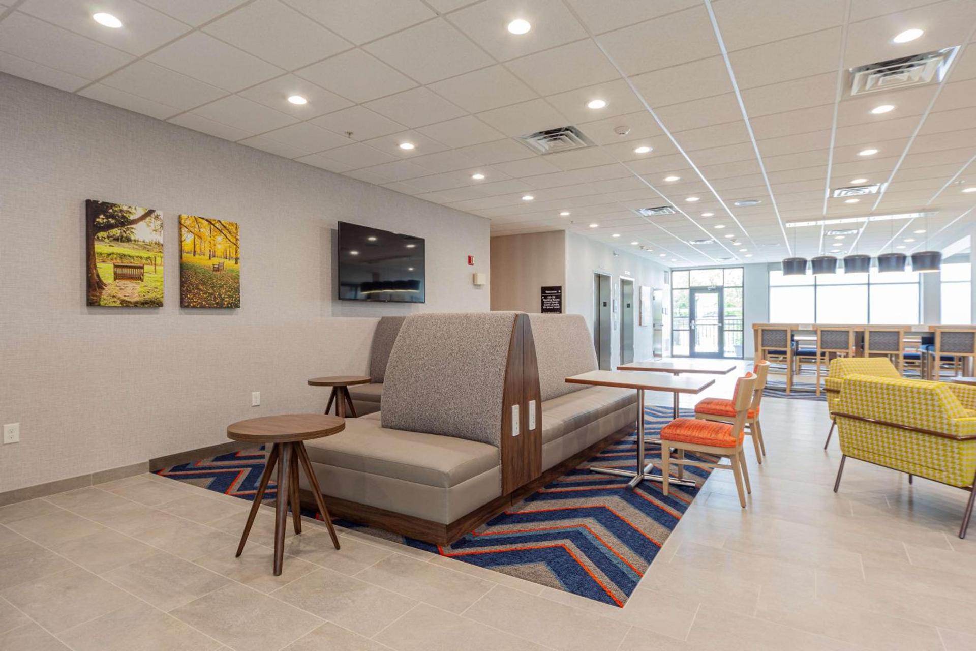 Hampton Inn Winchester photo 11