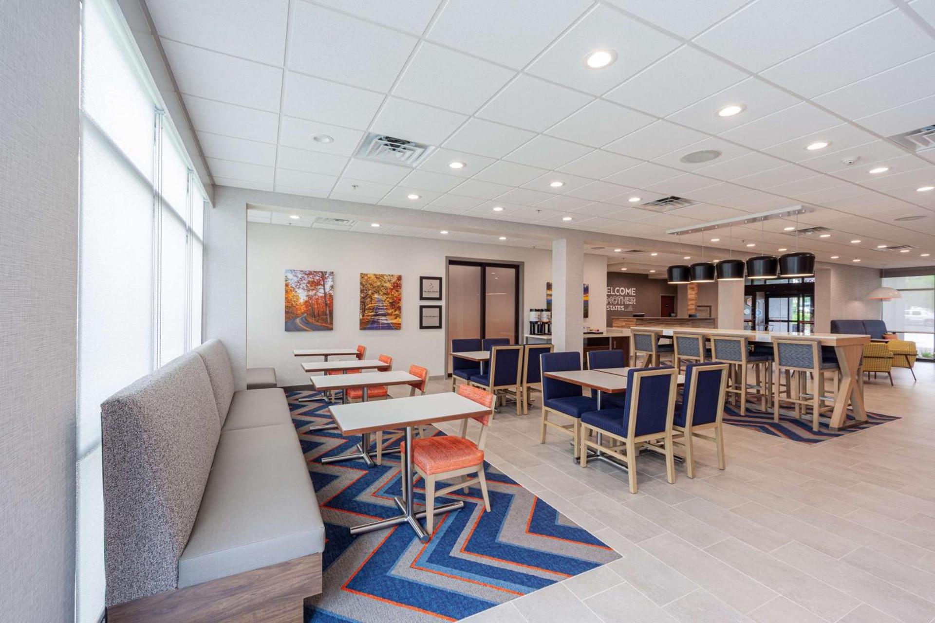 Hampton Inn Winchester photo 22