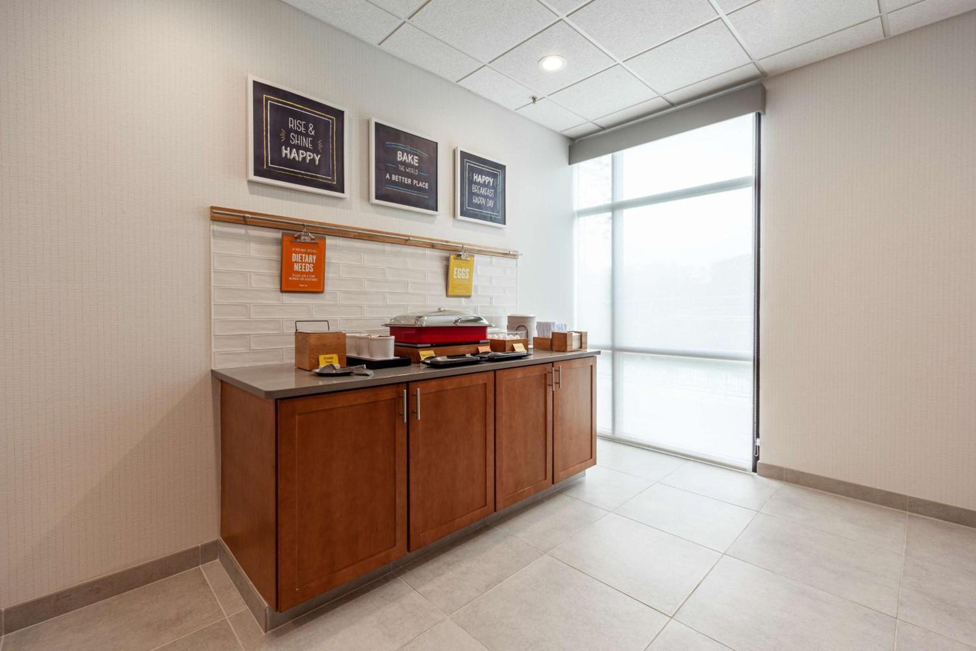 Hampton Inn Winchester photo 24