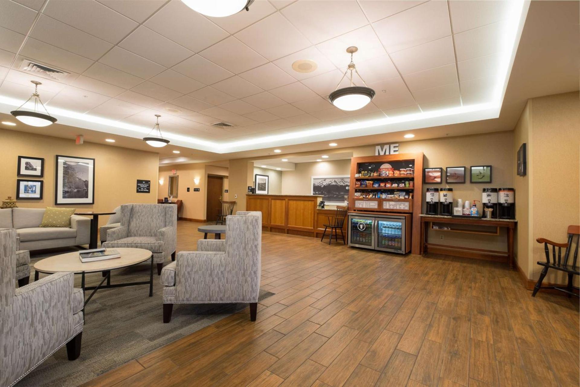 Hampton Inn Waterville photo 5