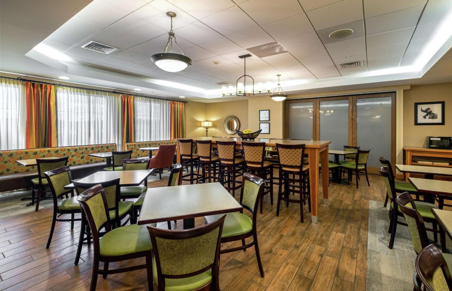 Hampton Inn Waterville photo 10