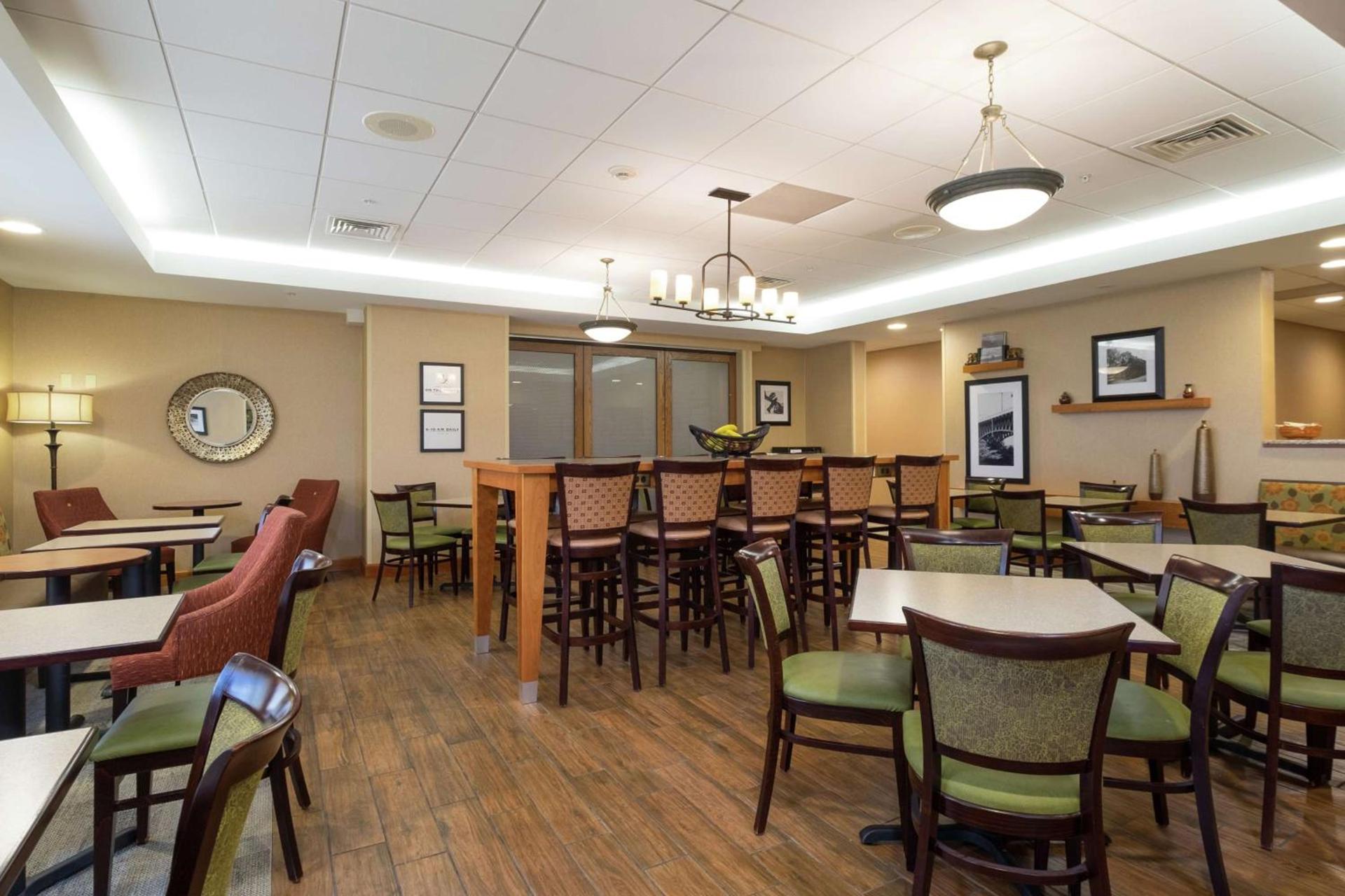Hampton Inn Waterville photo 12