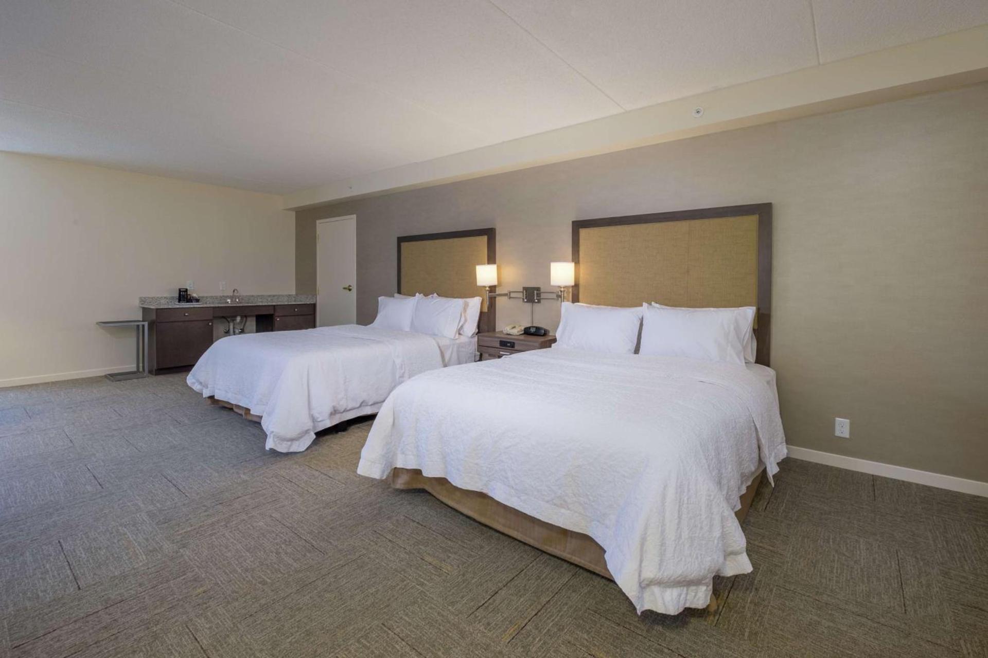 Hampton Inn Waterville photo 23