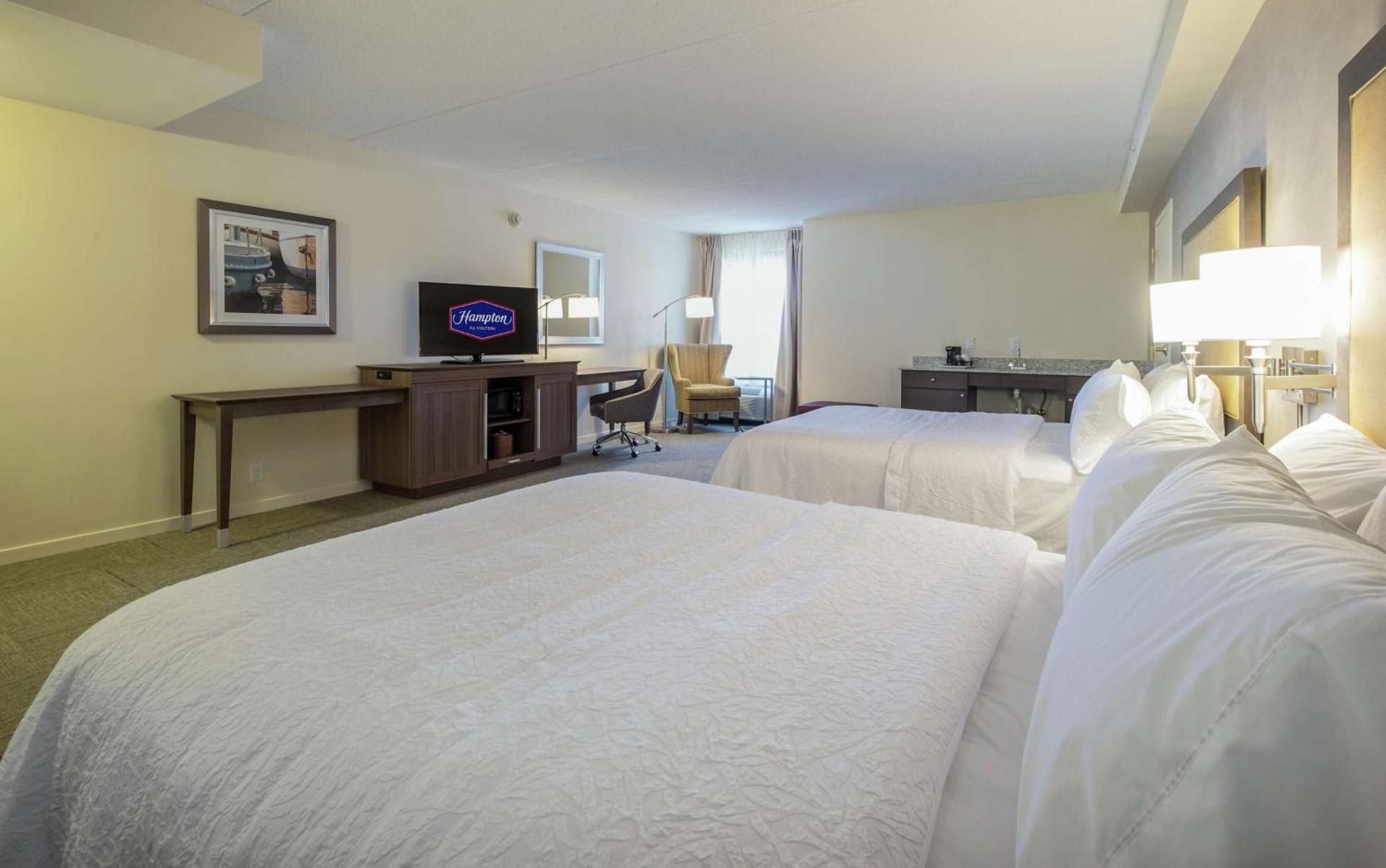 Hampton Inn Waterville photo 25