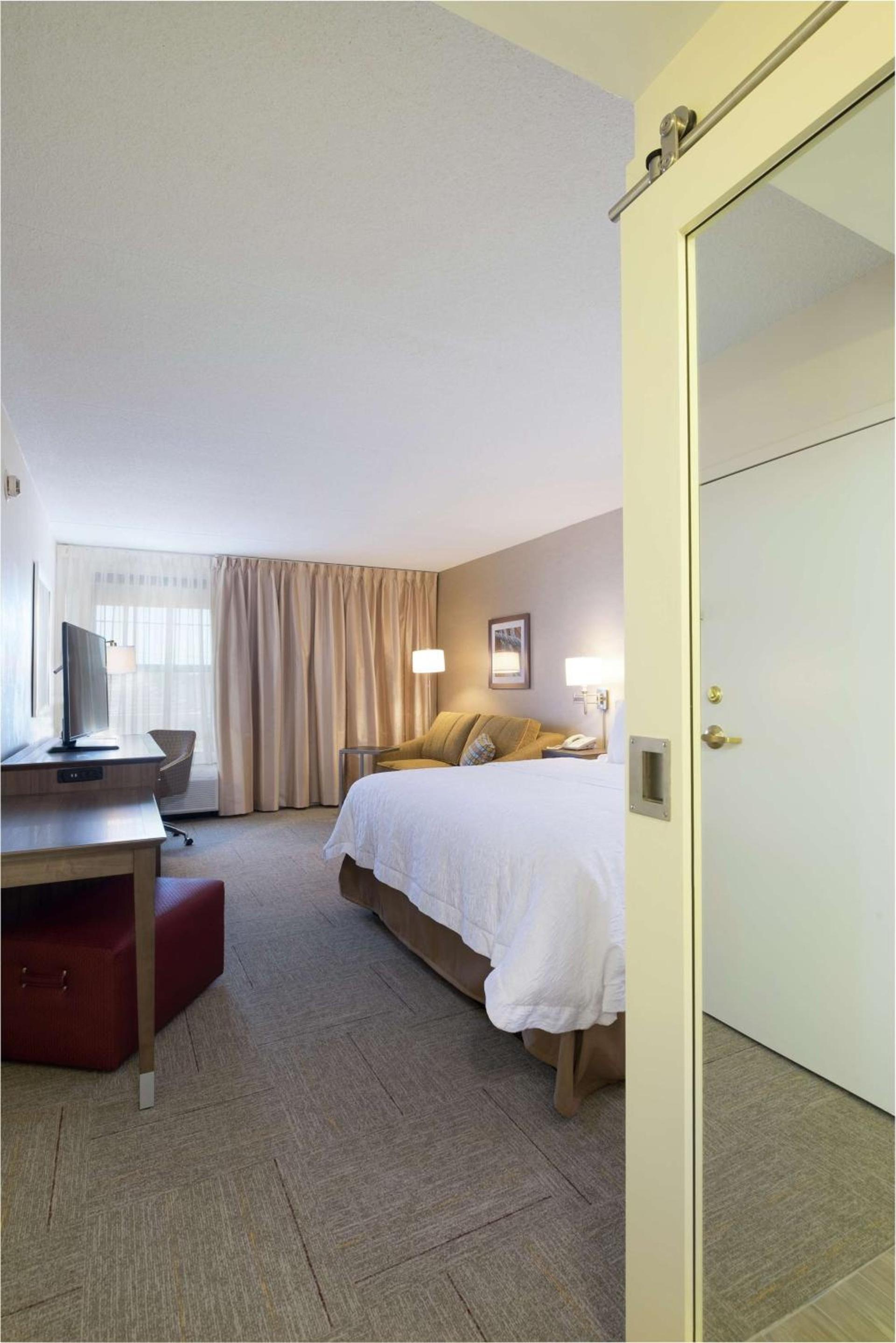 Hampton Inn Waterville photo 28