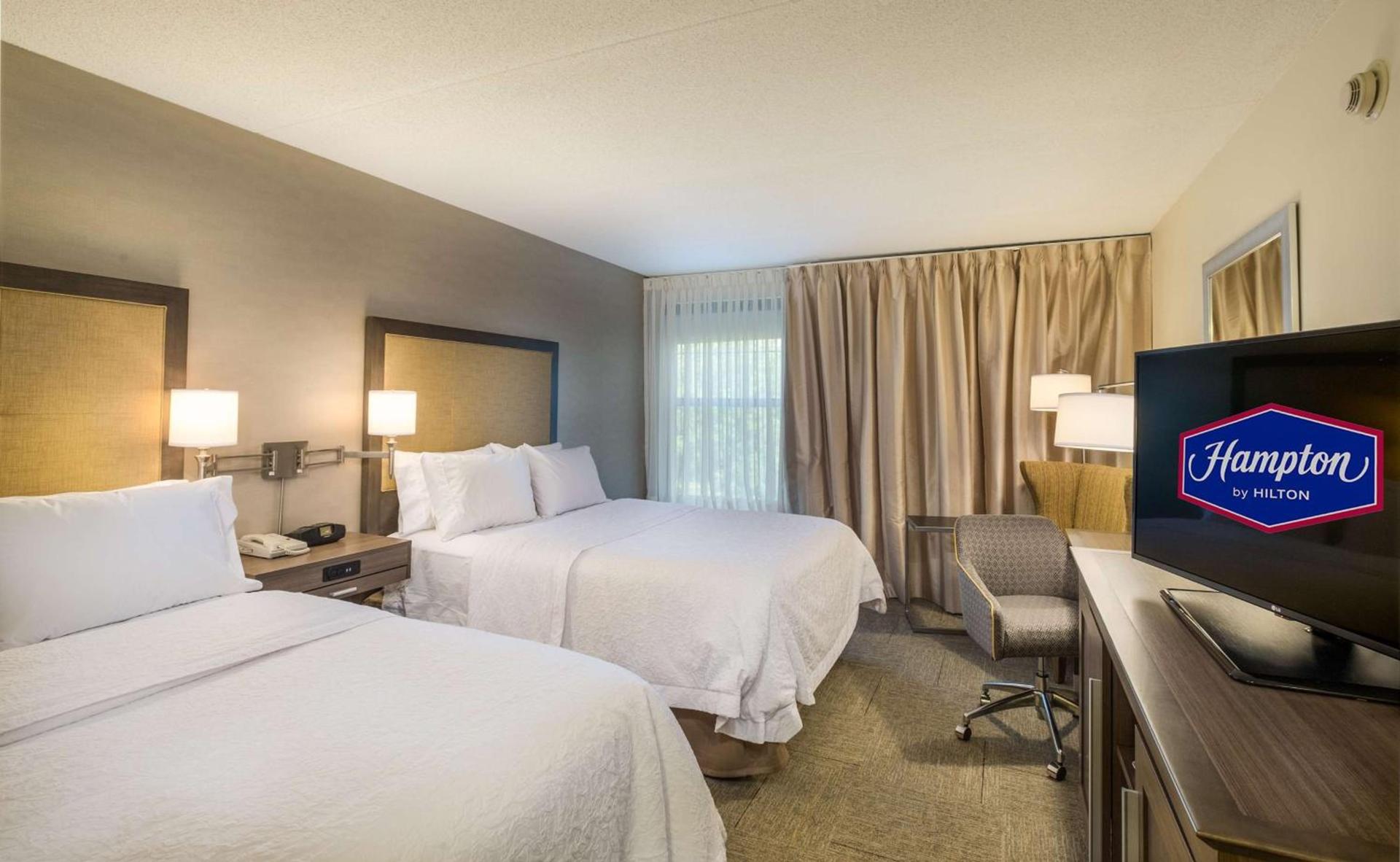 Hampton Inn Waterville photo 38