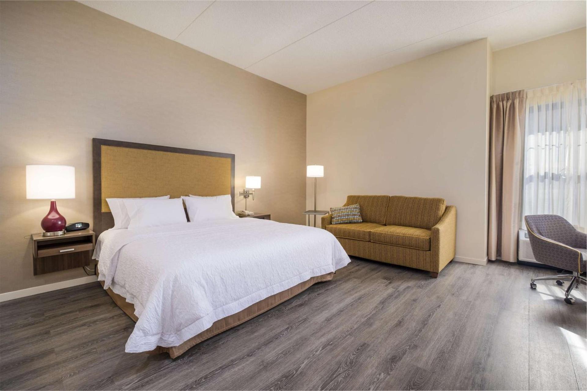 Hampton Inn Waterville photo 43