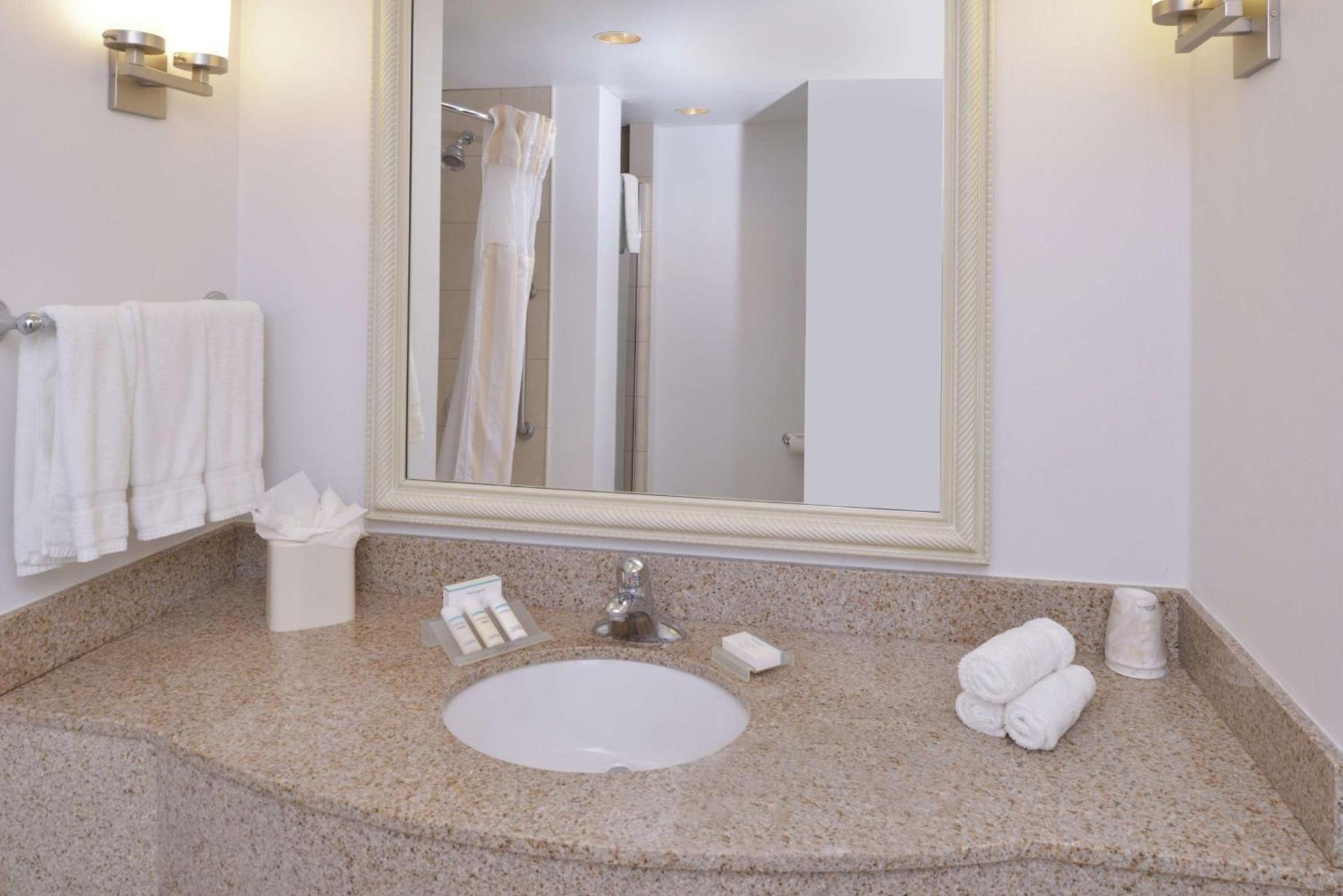 Hilton Garden Inn Yuma Pivot Point photo 19