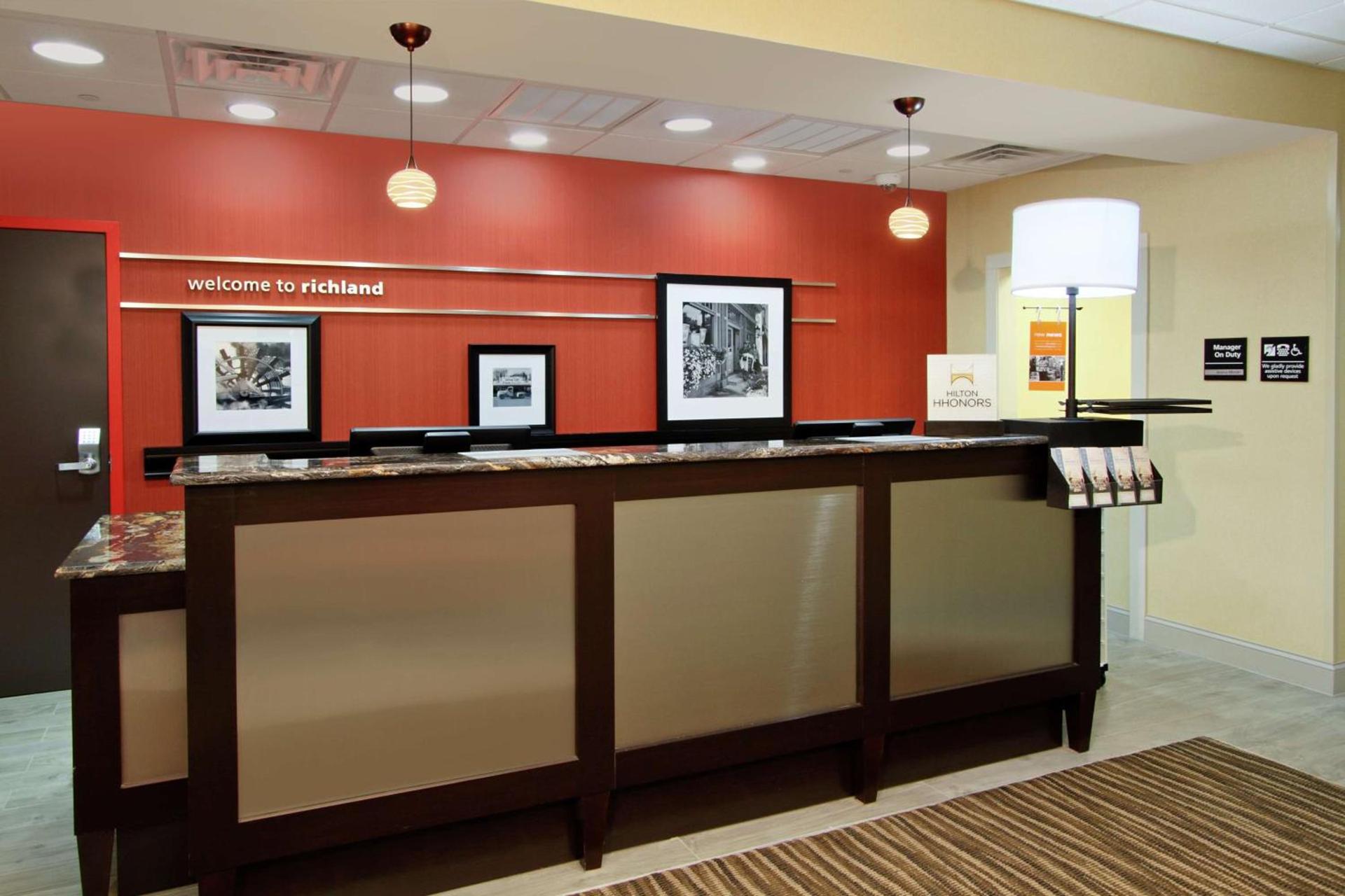 Hampton Inn Richland/South Jackson photo 2