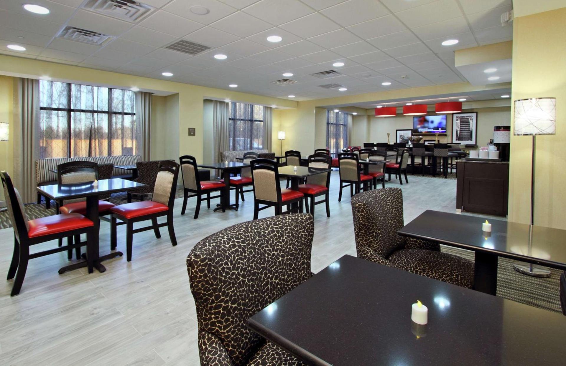 Hampton Inn Richland/South Jackson photo 15