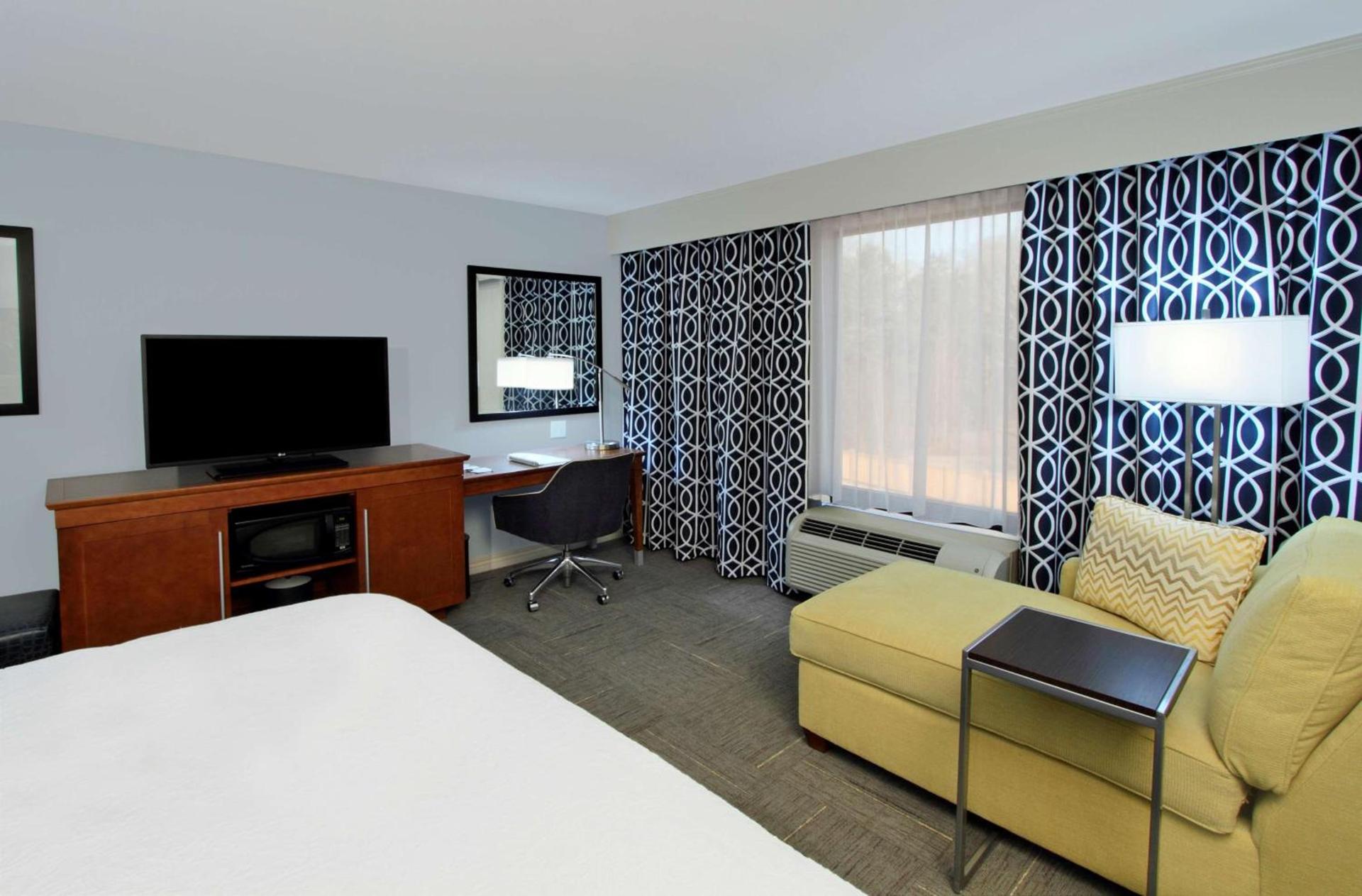 Hampton Inn Richland/South Jackson photo 25