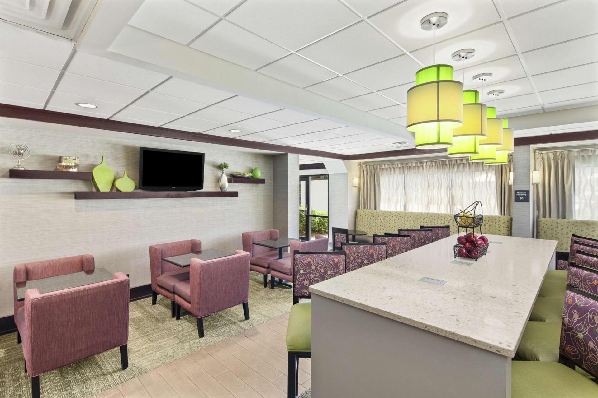 Spark by Hilton Atlanta Kennesaw Town Center photo 6