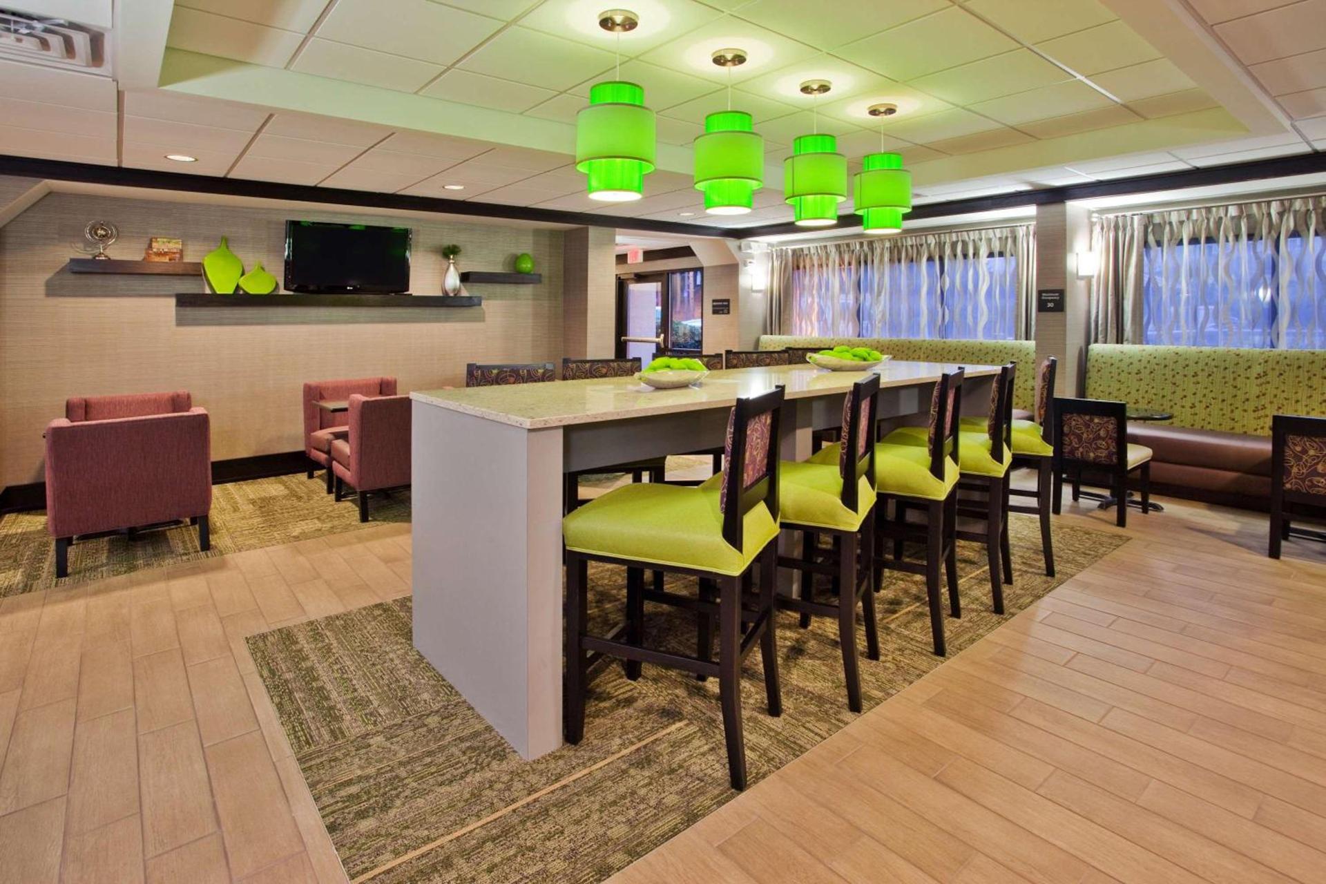 Spark by Hilton Atlanta Kennesaw Town Center photo 14