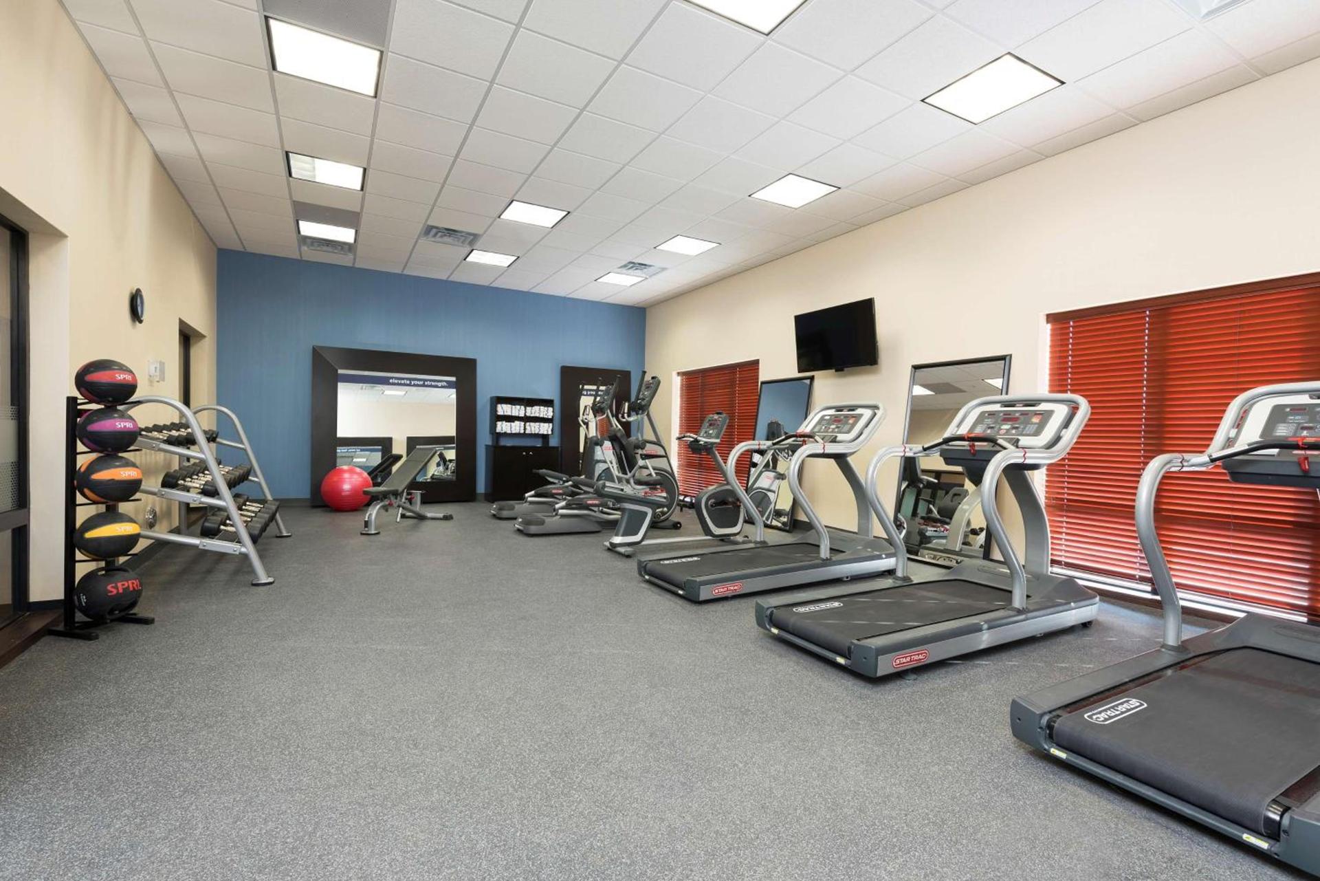 Hampton Inn Kalamazoo photo 11