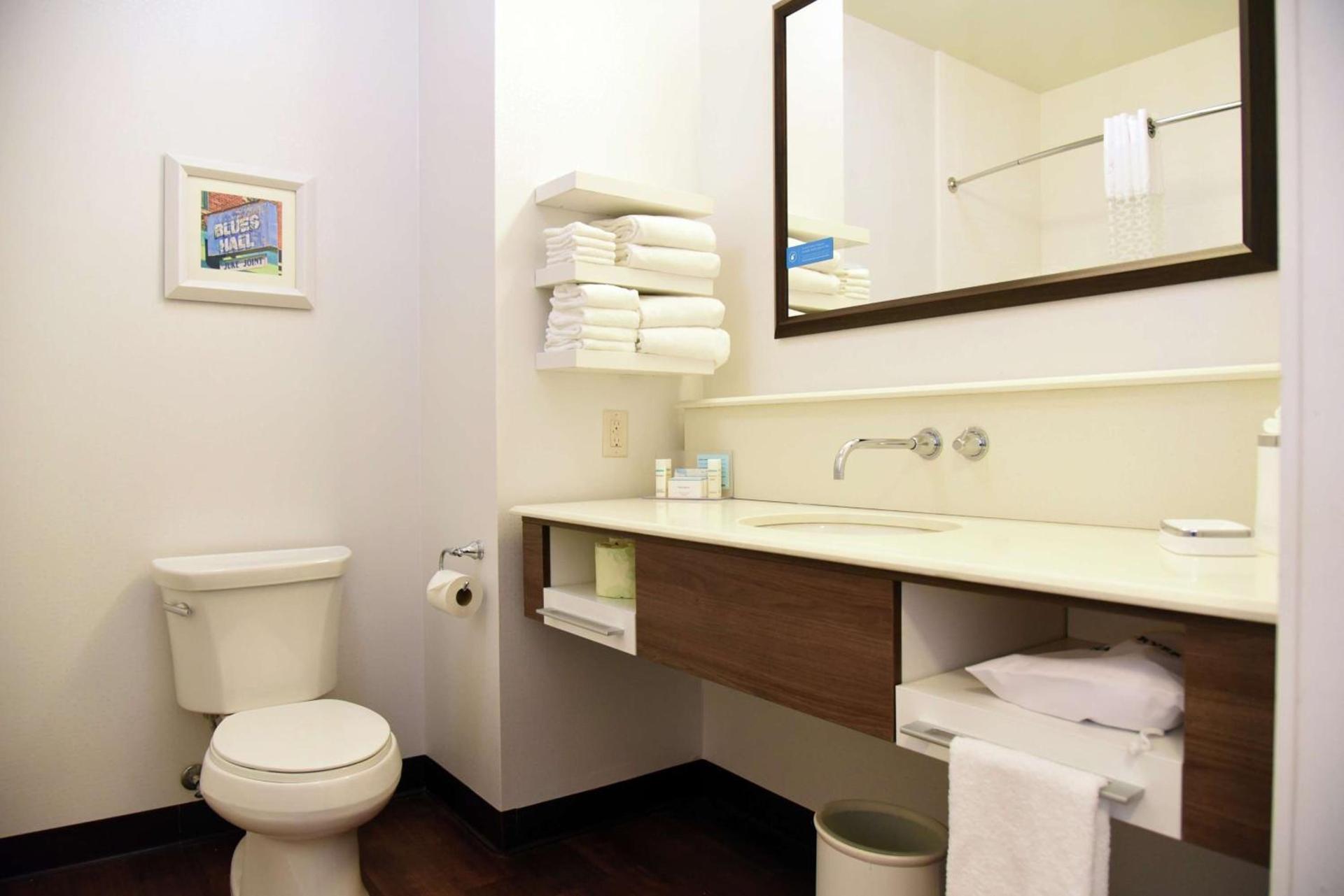 Hampton Inn Kalamazoo photo 14