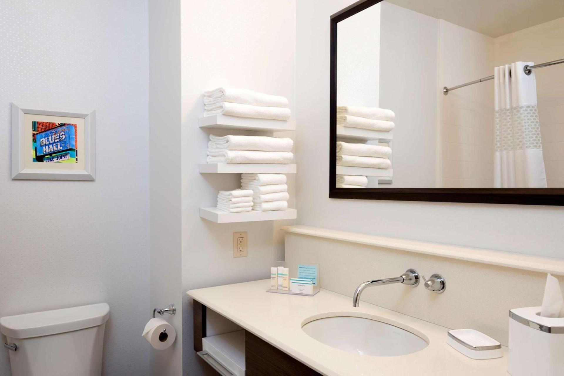 Hampton Inn Kalamazoo photo 16