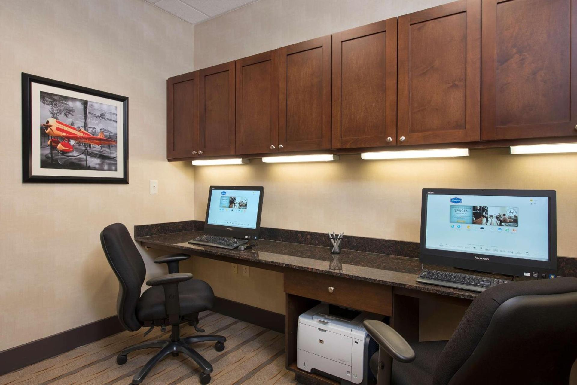 Hampton Inn Kalamazoo photo 26