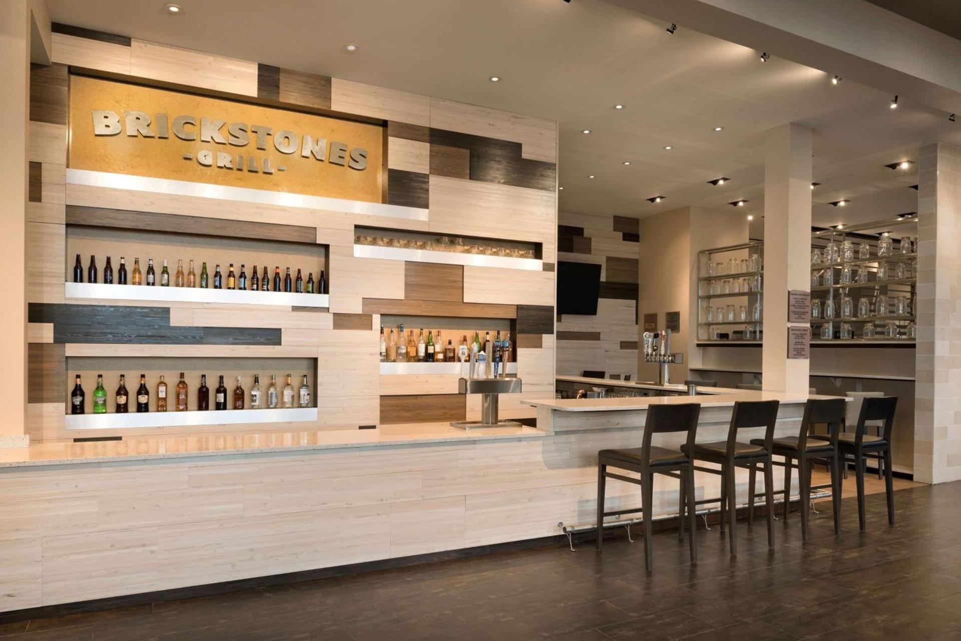Embassy Suites by Hilton Chicago Naperville photo 10