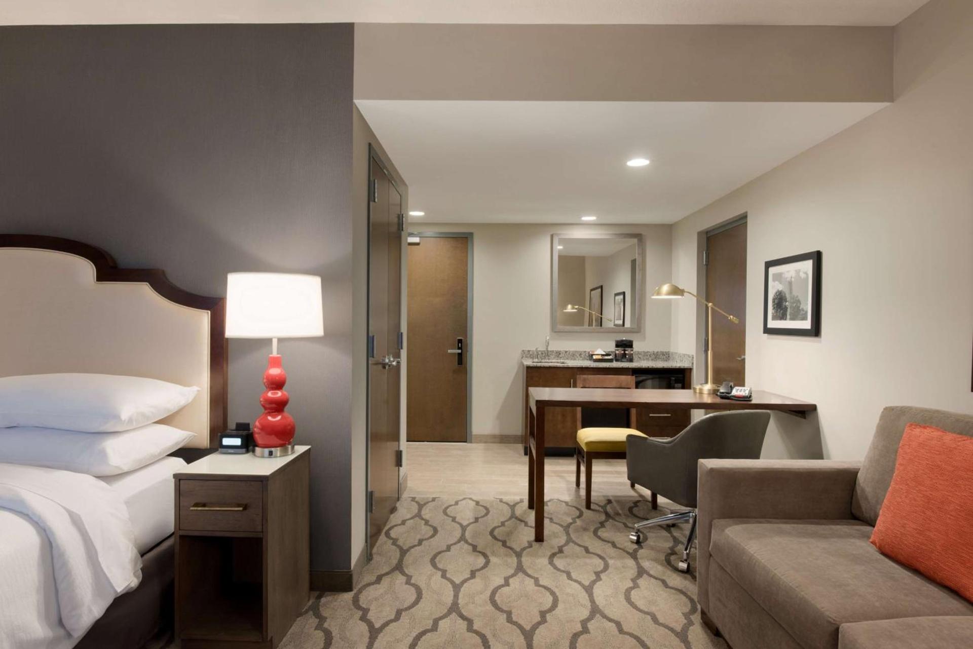 Embassy Suites by Hilton Chicago Naperville photo 16