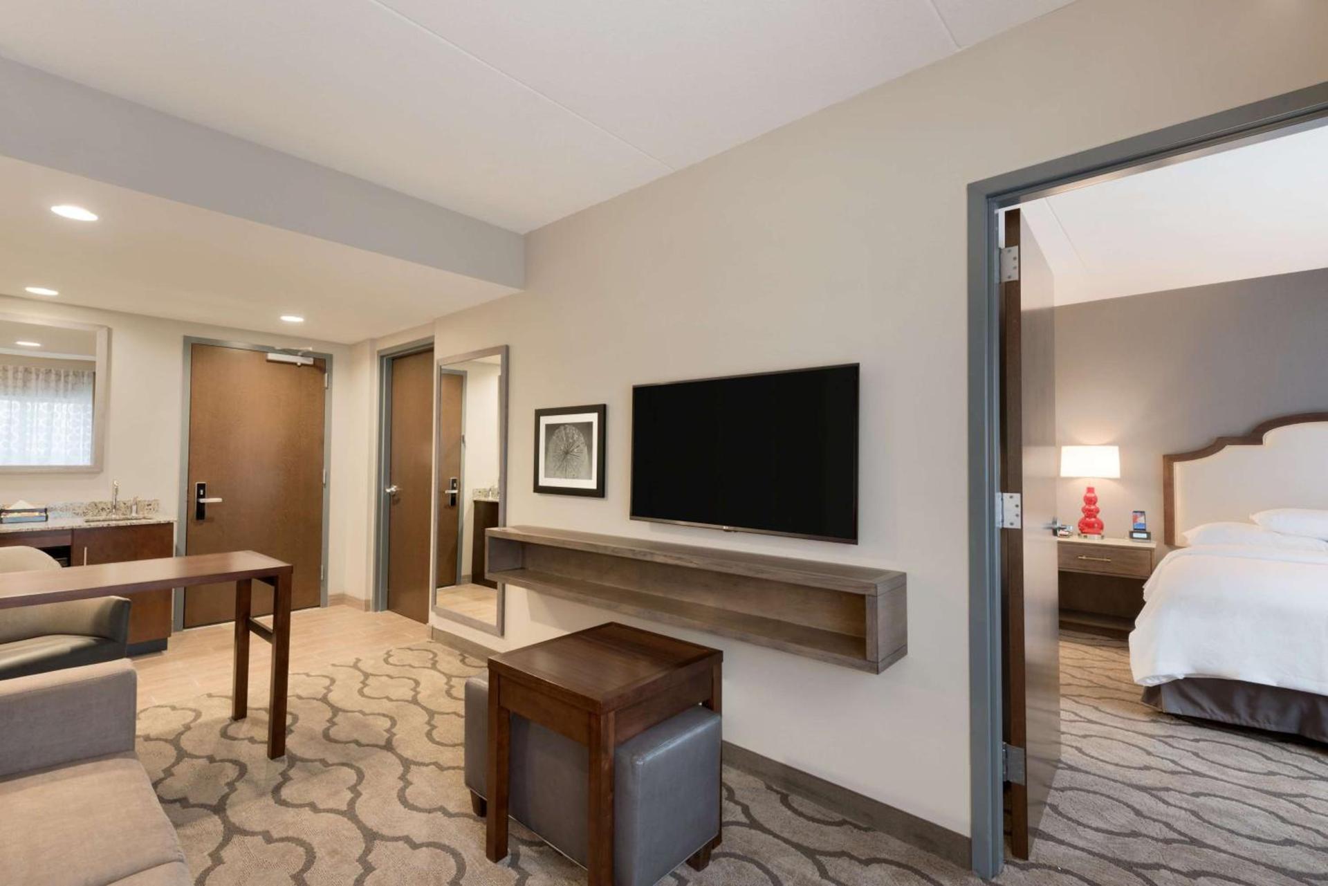 Embassy Suites by Hilton Chicago Naperville photo 18