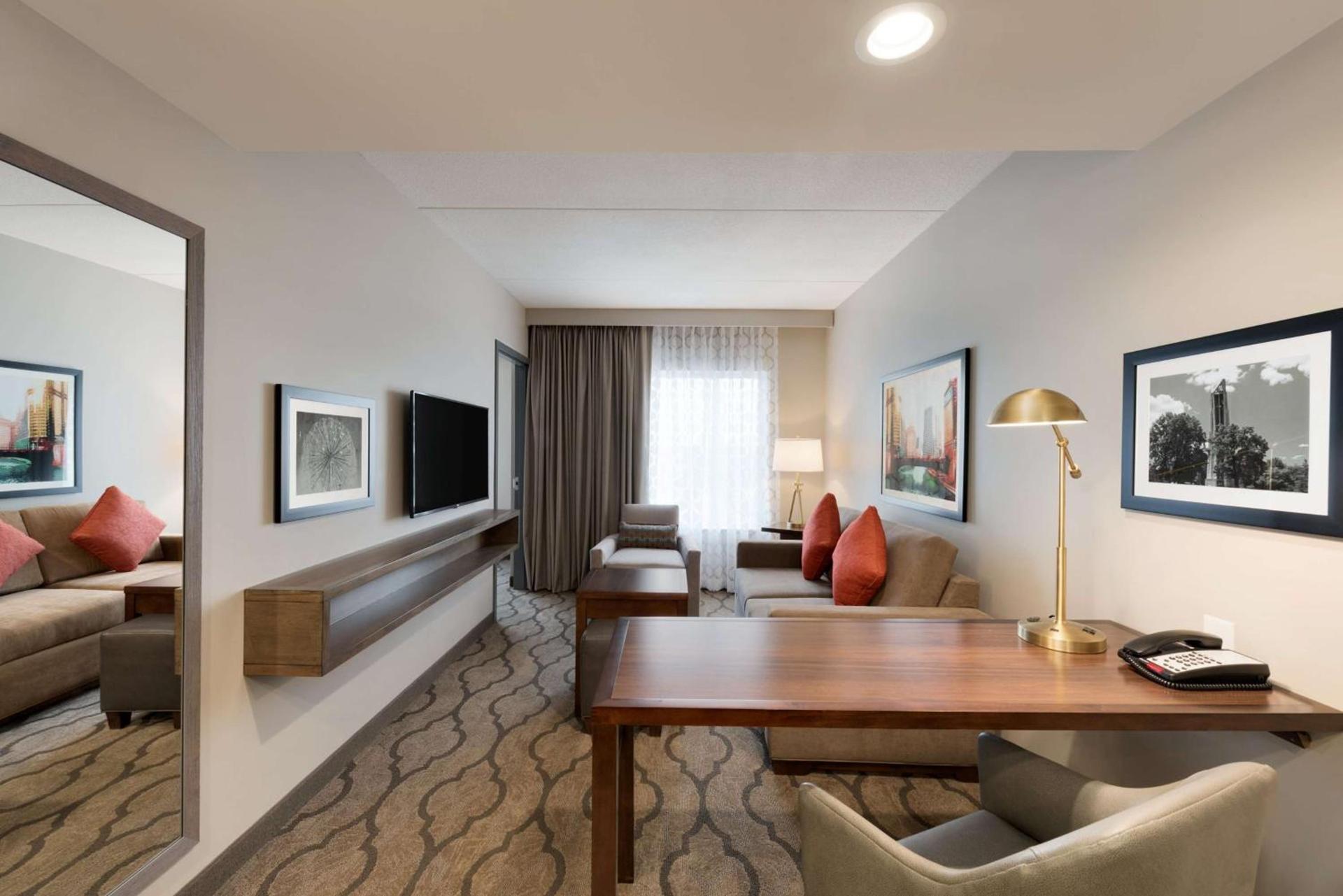 Embassy Suites by Hilton Chicago Naperville photo 19