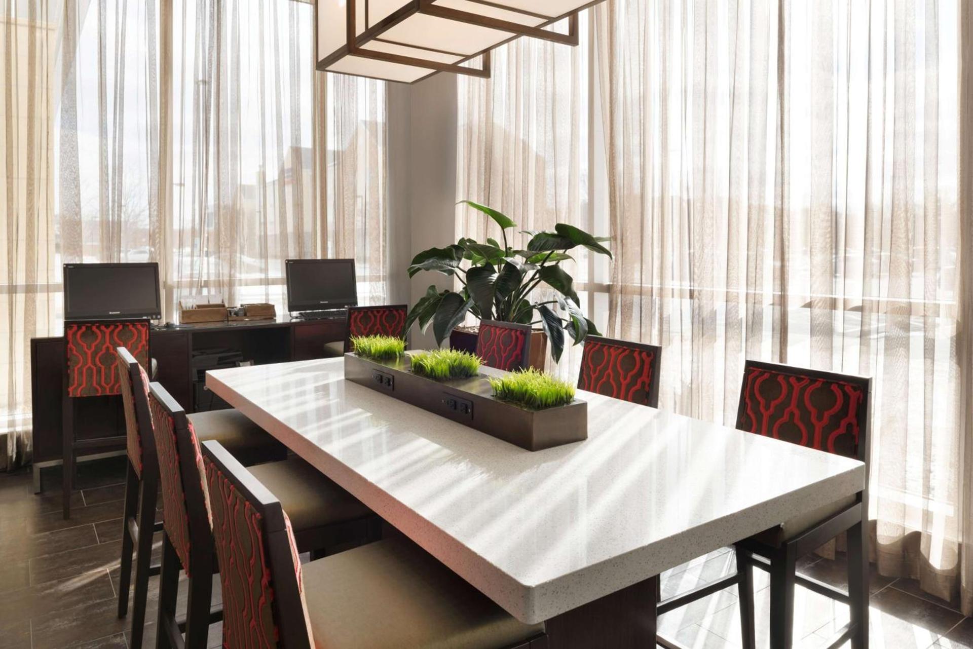 Embassy Suites by Hilton Chicago Naperville photo 32